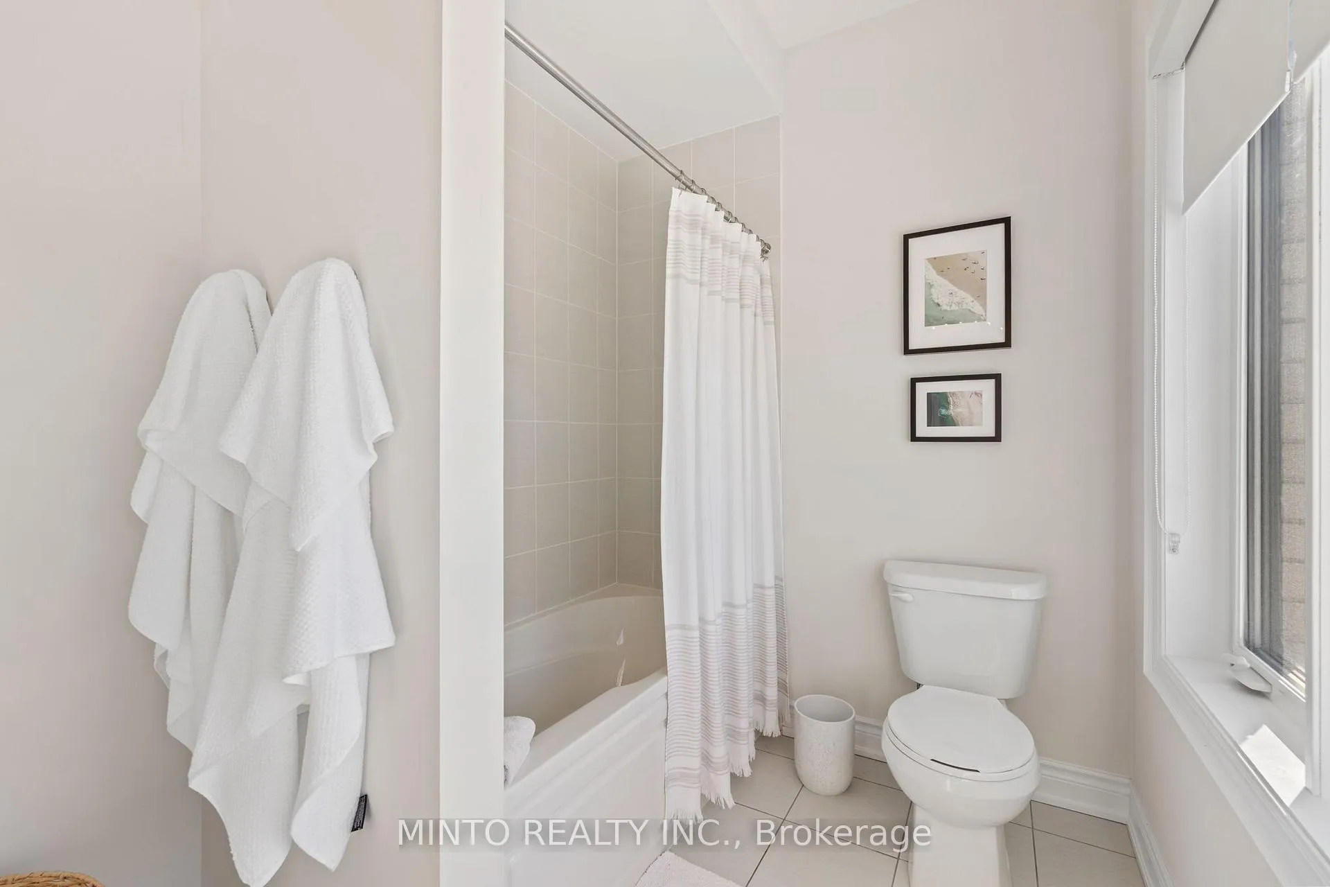 Photo 30 of 54 Canard Drive, Vaughan, Kleinburg — HOMEH