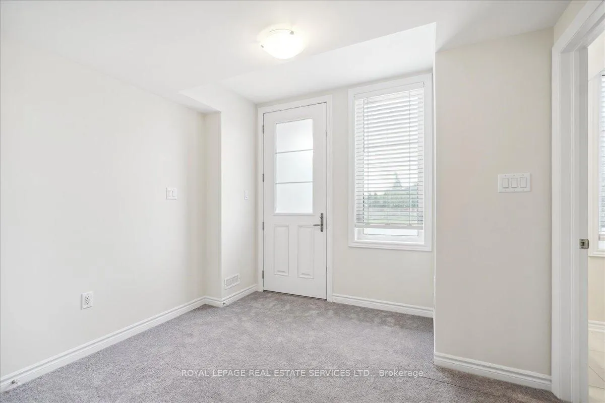Photo 5 of 2096 Fairmont Common, Burlington, Tyandaga — HOMEH