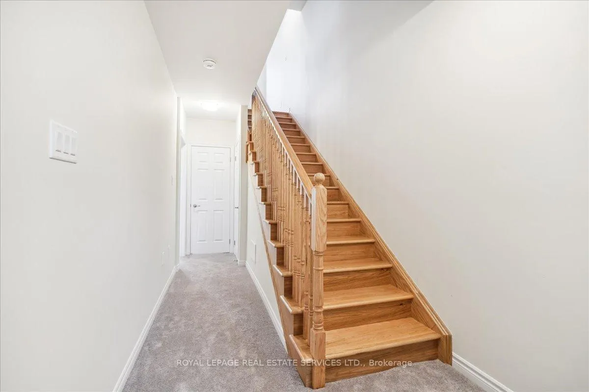 Photo 9 of 2096 Fairmont Common, Burlington, Tyandaga — HOMEH