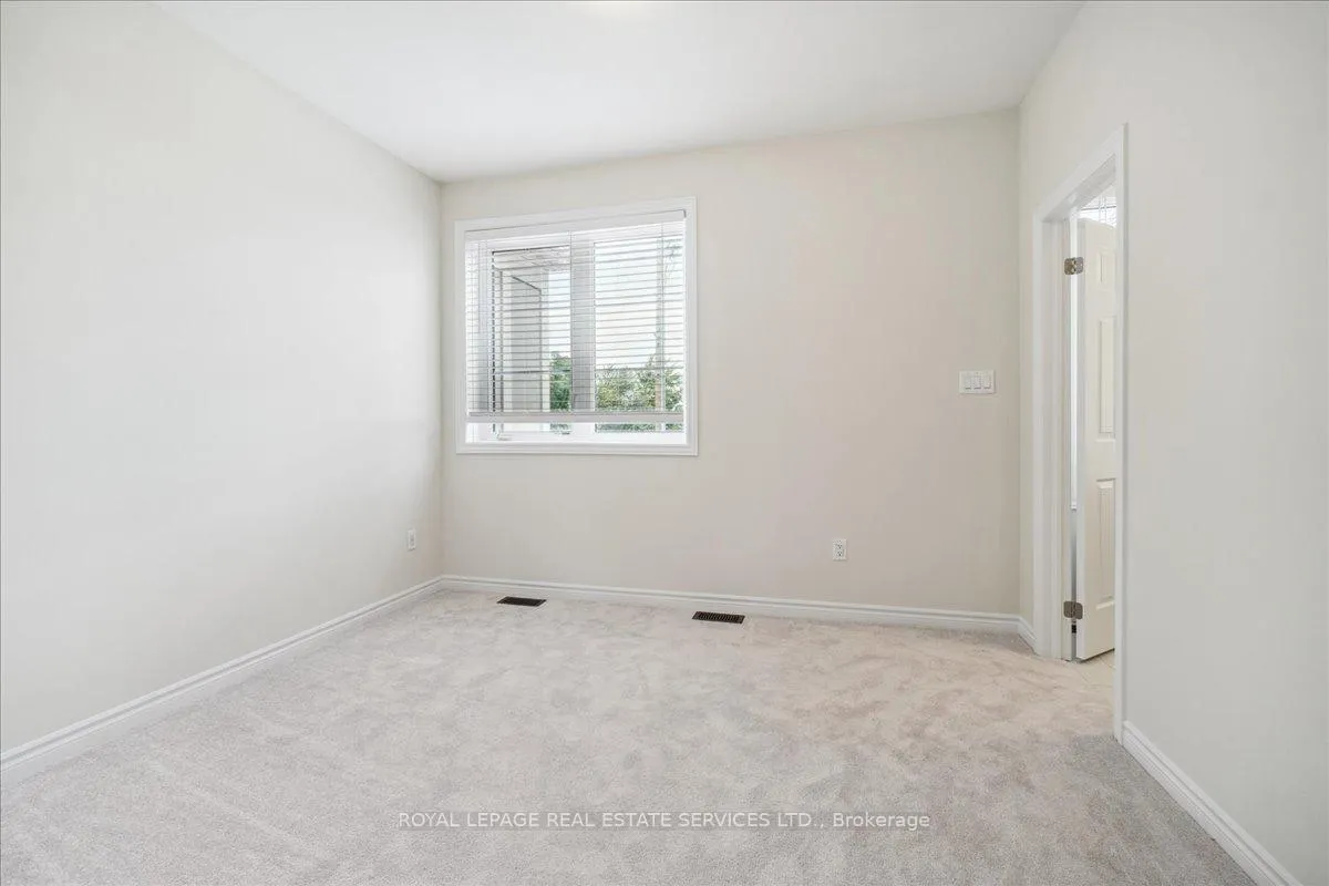 Photo 24 of 2096 Fairmont Common, Burlington, Tyandaga — HOMEH