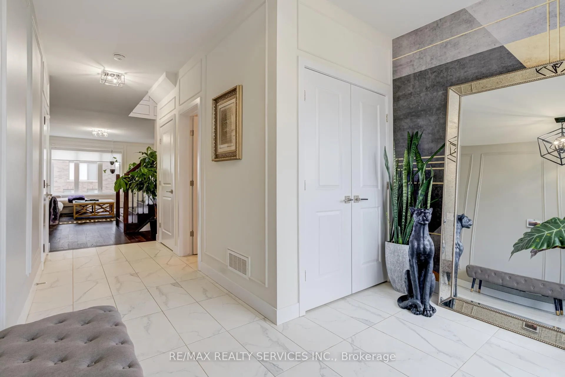 Photo 2 of 182 Klein Circle, Hamilton, Meadowlands — HOMEH
