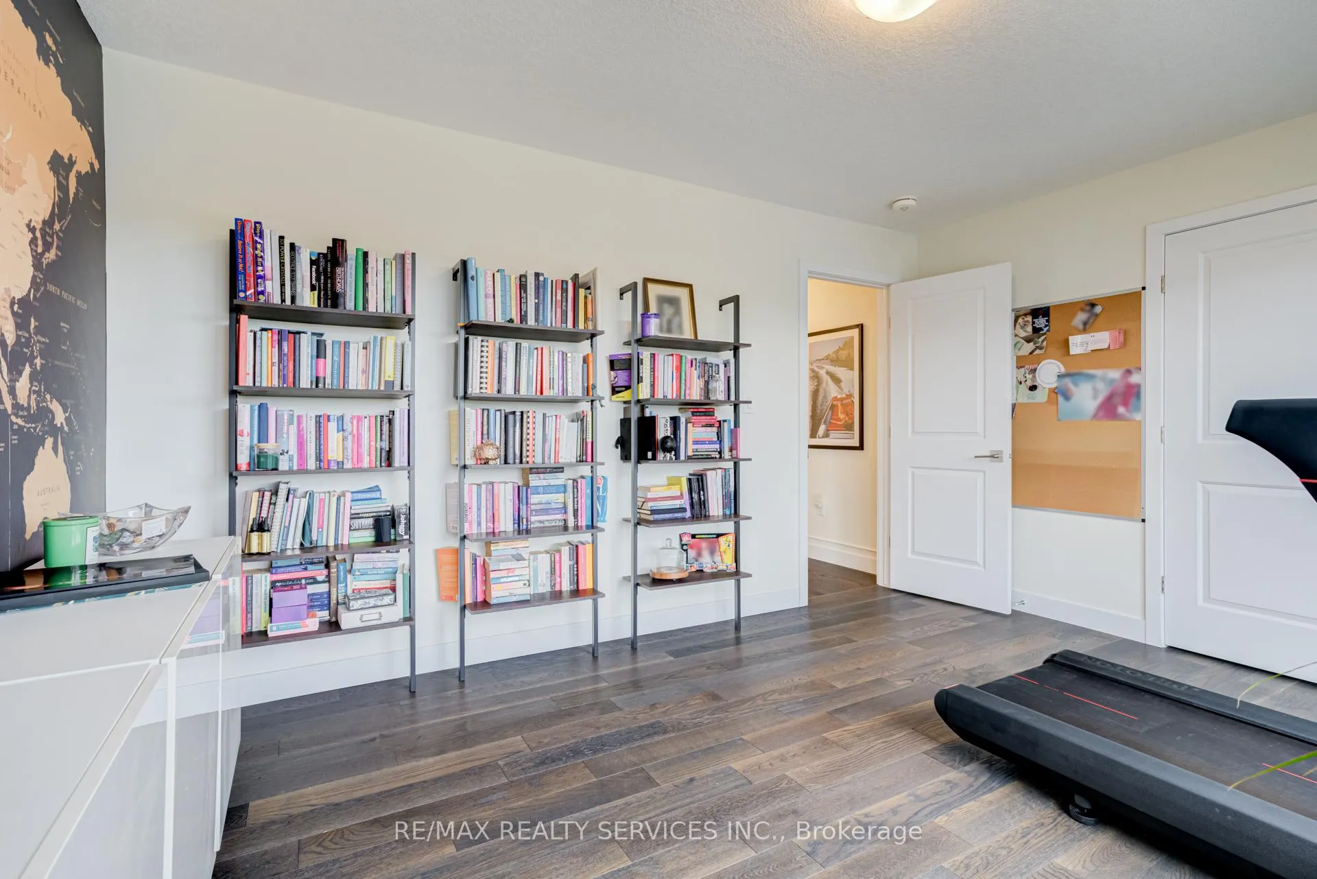 Photo 37 of 182 Klein Circle, Hamilton, Meadowlands — HOMEH