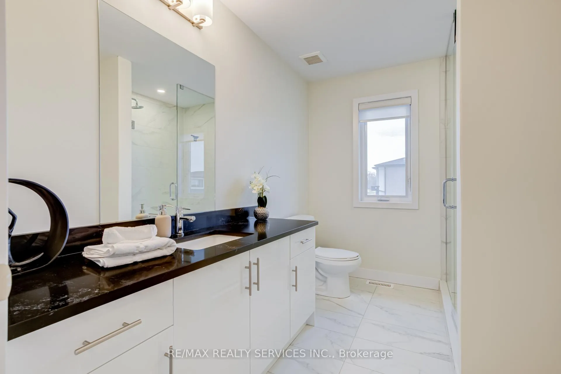 Photo 38 of 182 Klein Circle, Hamilton, Meadowlands — HOMEH