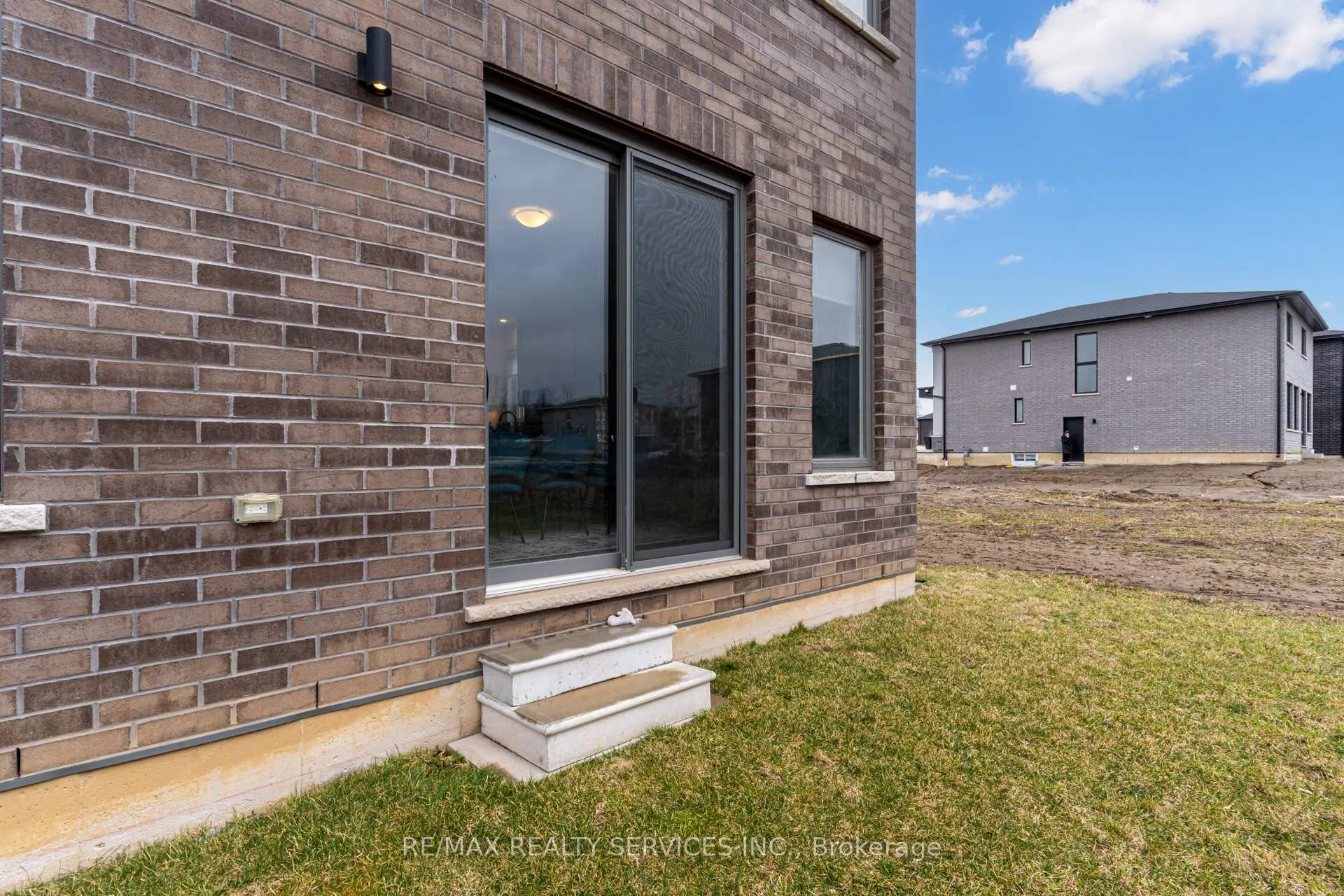 Photo 42 of 182 Klein Circle, Hamilton, Meadowlands — HOMEH