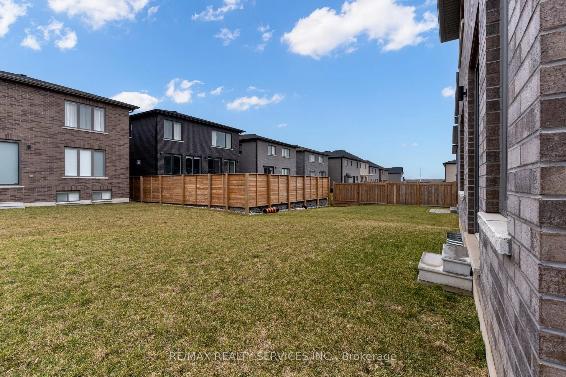 Photo 45 of 182 Klein Circle, Hamilton, Meadowlands — HOMEH