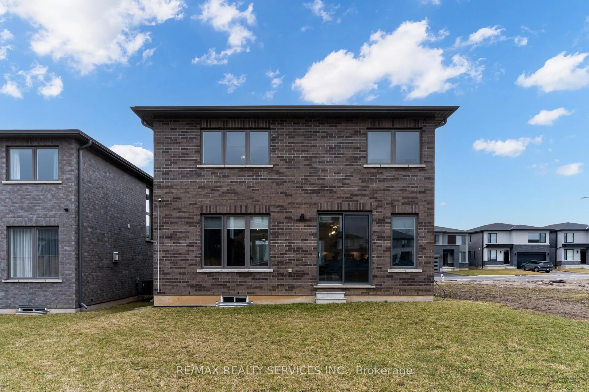 Photo 48 of 182 Klein Circle, Hamilton, Meadowlands — HOMEH