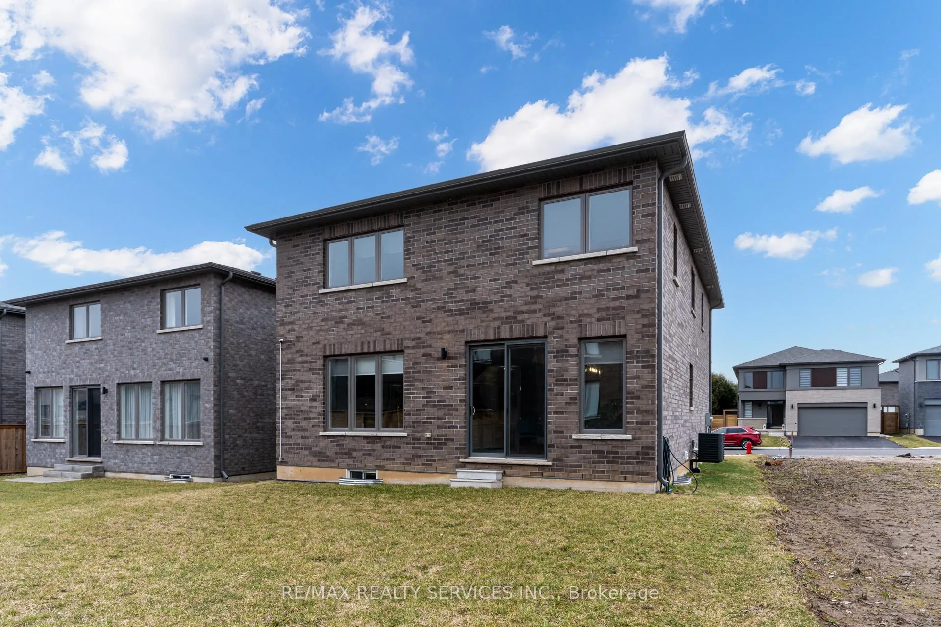 Photo 49 of 182 Klein Circle, Hamilton, Meadowlands — HOMEH
