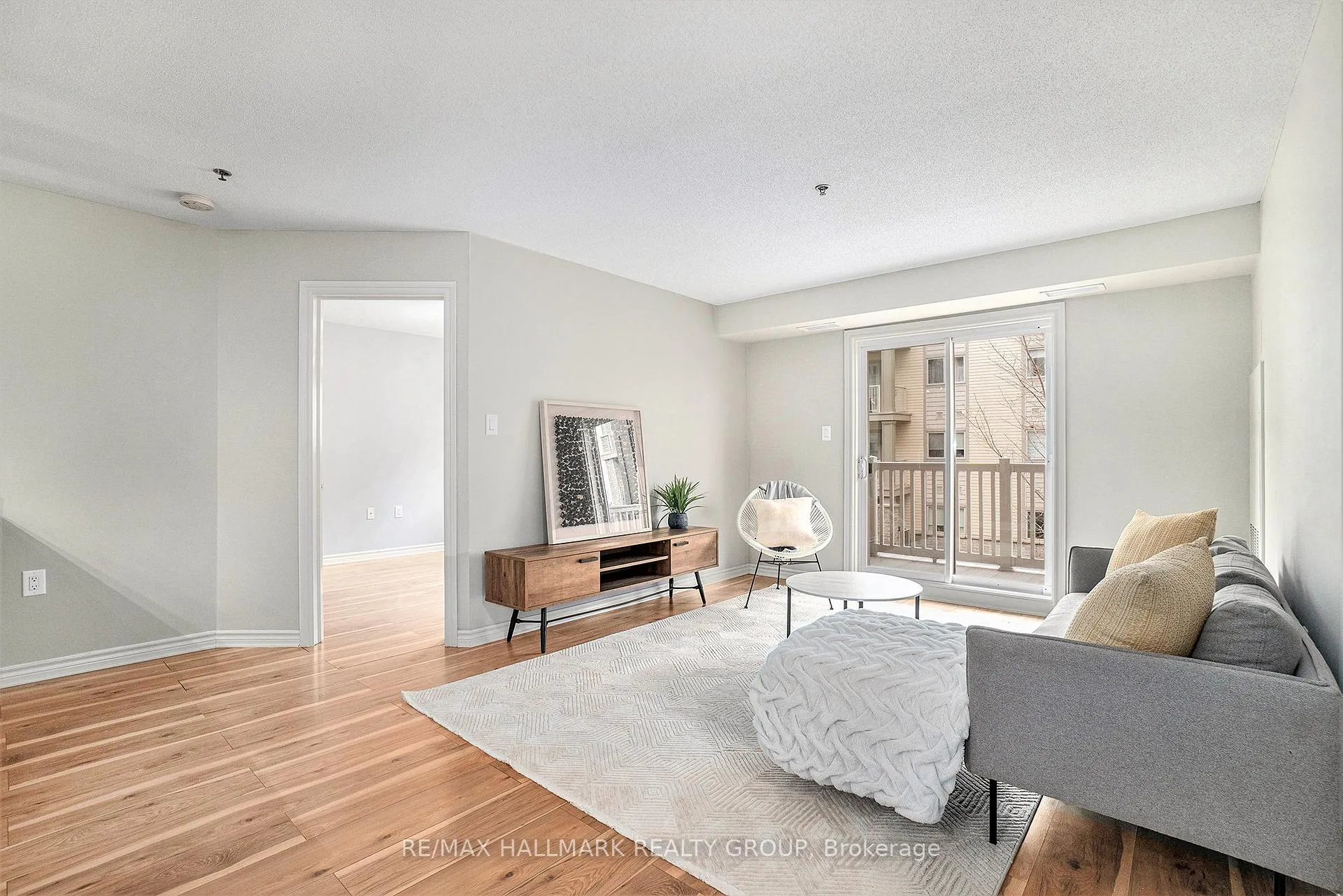 Photo 3 of Unit 211, 151 Potts Private, Ottawa, Notting Hill/Summerside — HOMEH