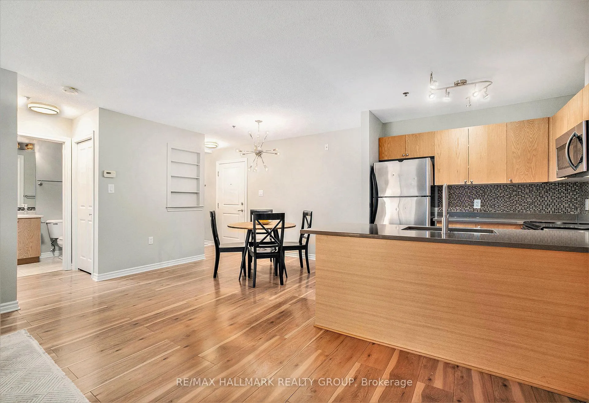 Photo 8 of Unit 211, 151 Potts Private, Ottawa, Notting Hill/Summerside — HOMEH