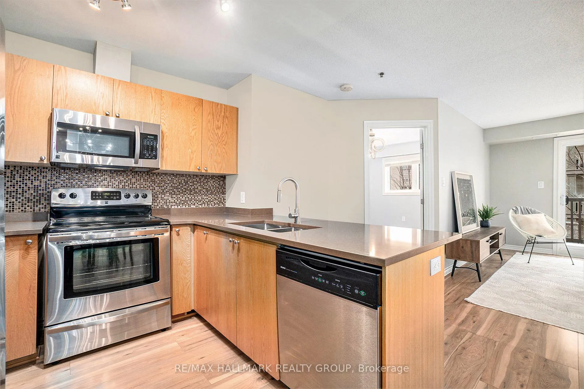 Photo 11 of Unit 211, 151 Potts Private, Ottawa, Notting Hill/Summerside — HOMEH