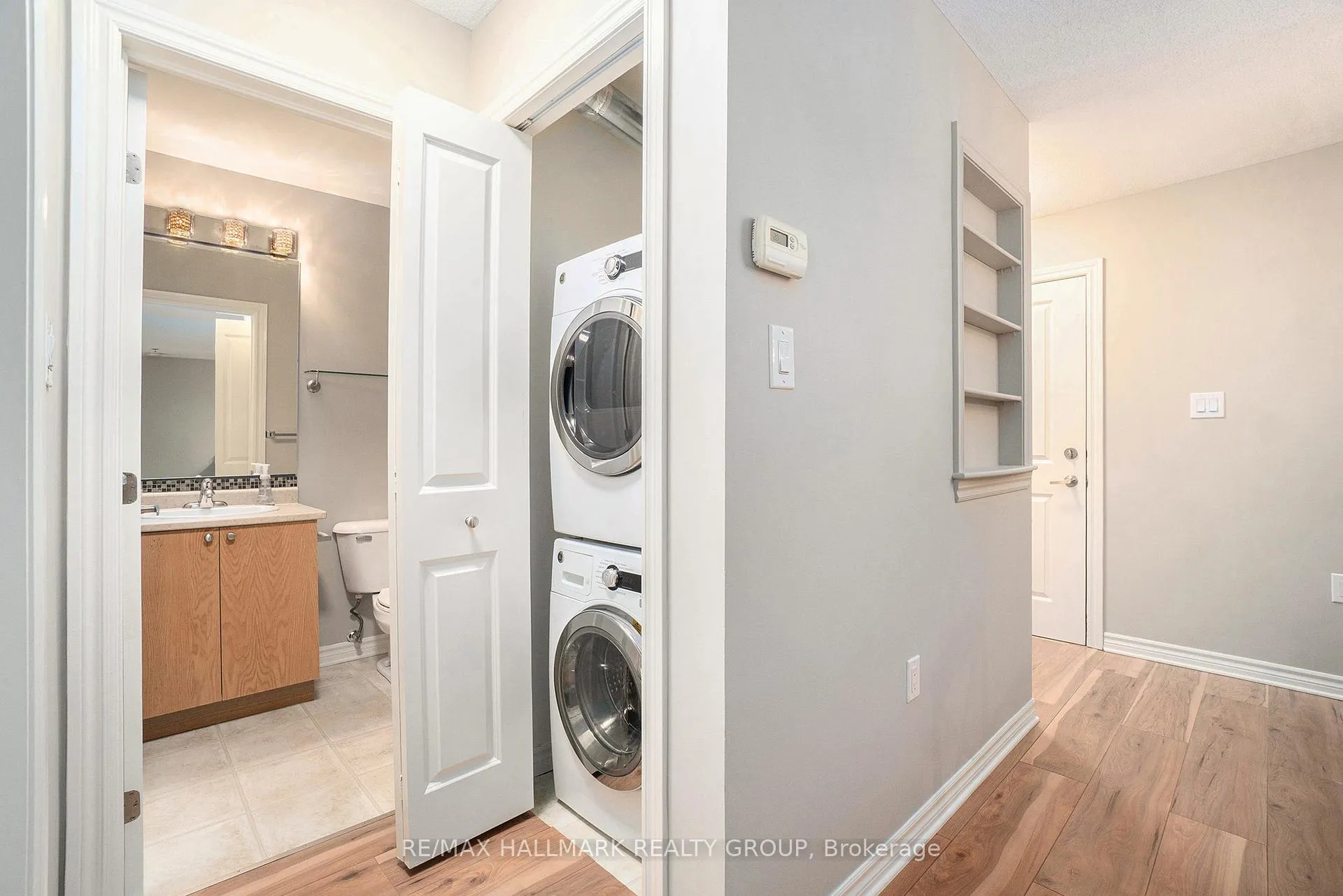 Photo 12 of Unit 211, 151 Potts Private, Ottawa, Notting Hill/Summerside — HOMEH