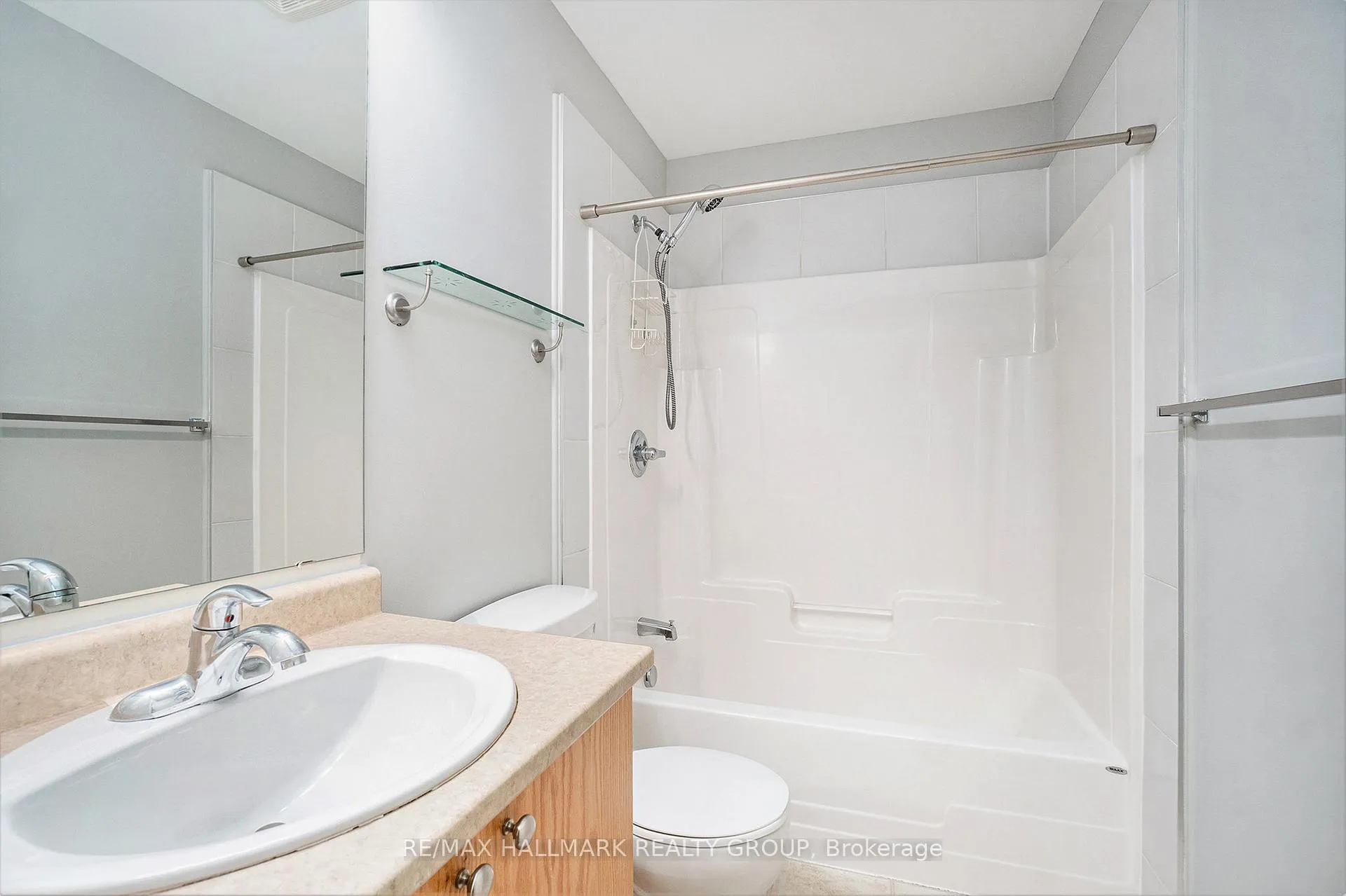 Photo 13 of Unit 211, 151 Potts Private, Ottawa, Notting Hill/Summerside — HOMEH