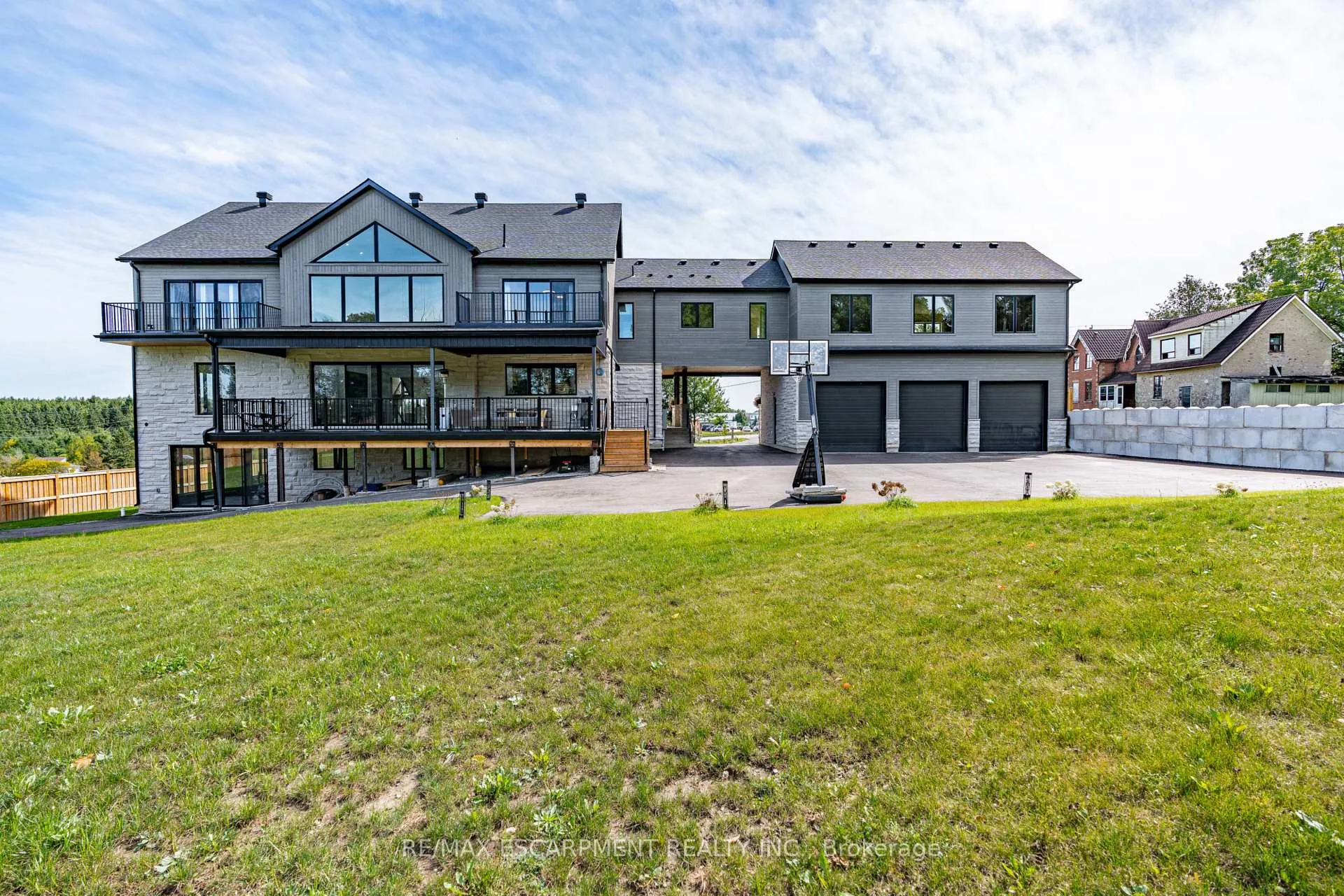 Photo 34 of 8920 Wellington Rd 124, Erin, Rural Erin — HOMEH