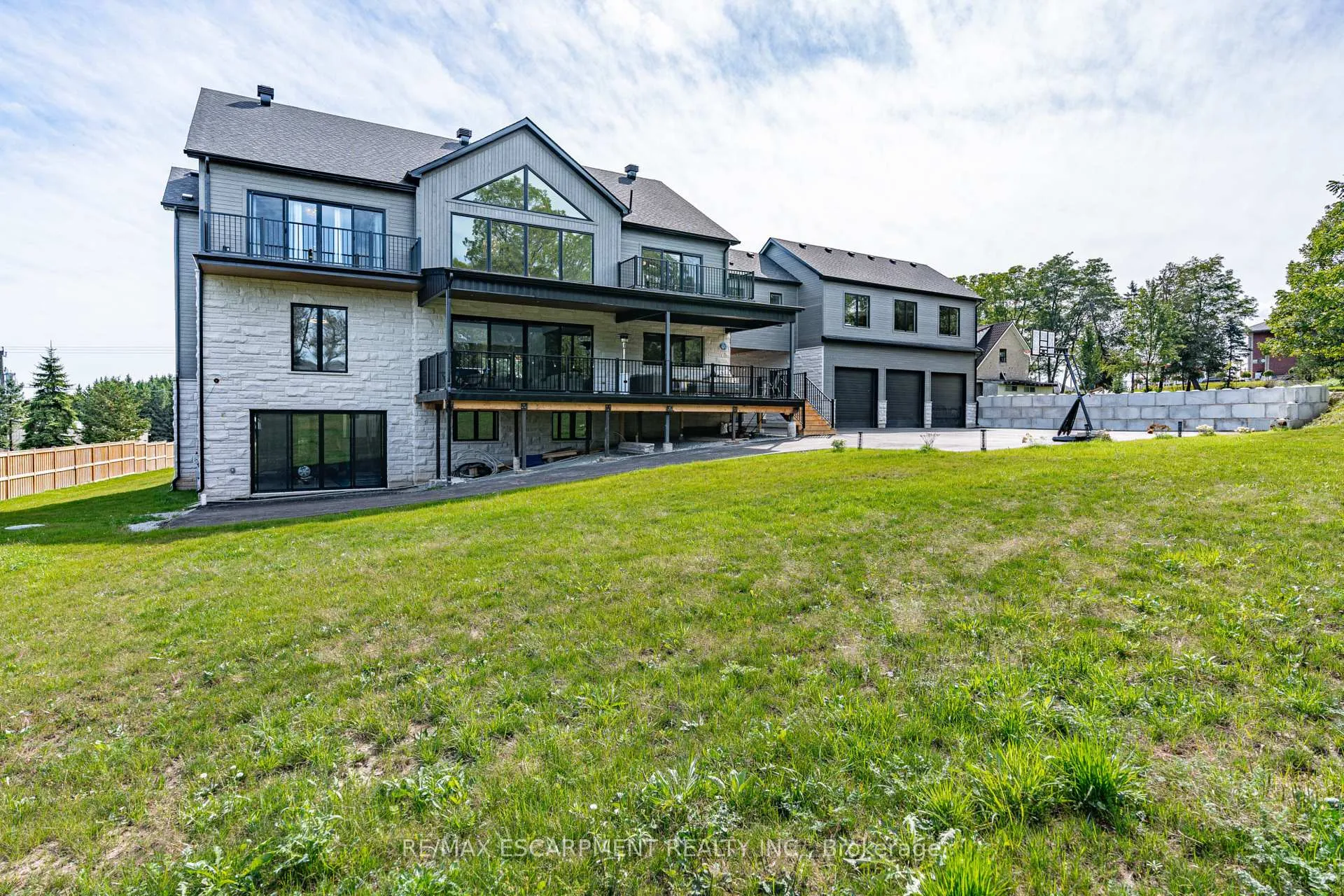 Photo 35 of 8920 Wellington Rd 124, Erin, Rural Erin — HOMEH