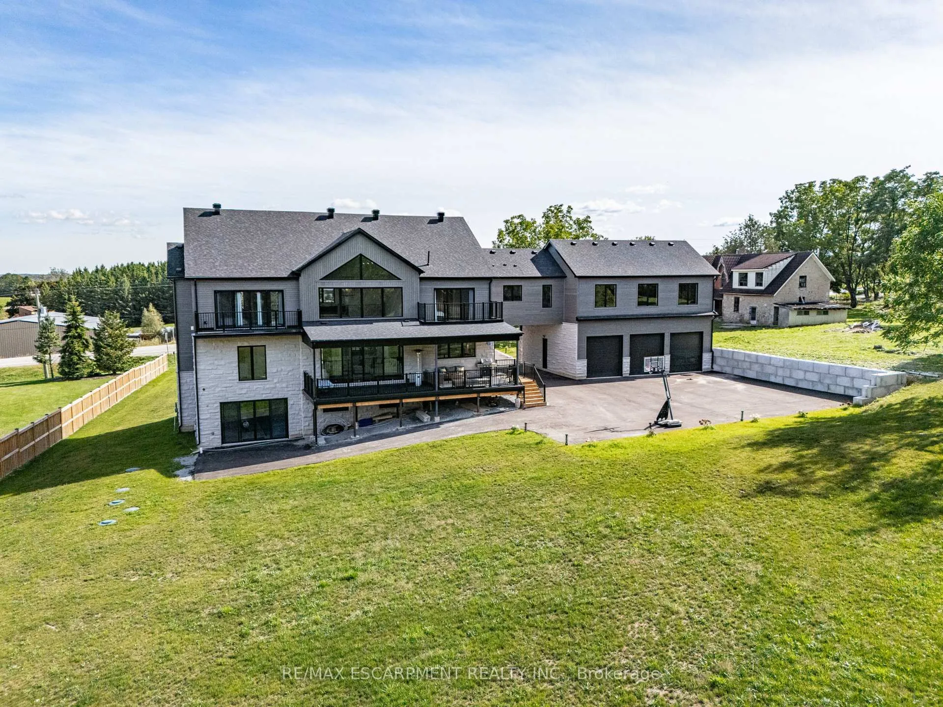 Photo 39 of 8920 Wellington Rd 124, Erin, Rural Erin — HOMEH