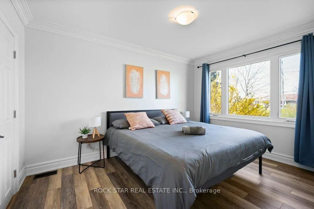 Photo 13 of 830 Mohawk Road E, Hamilton, Berrisfield — HOMEH