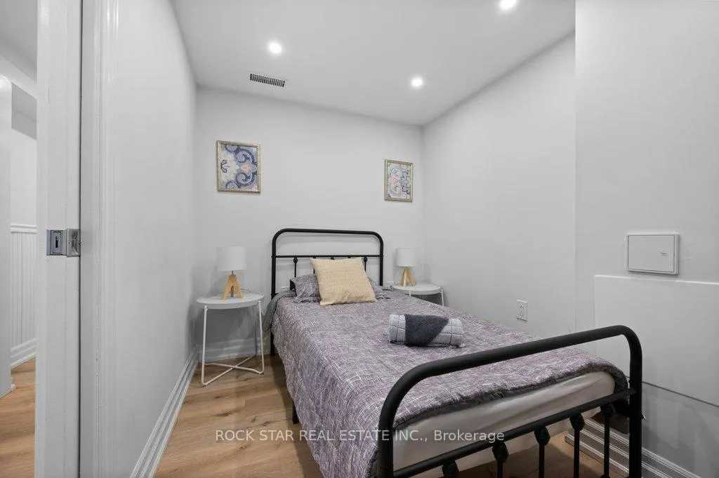 Photo 23 of 830 Mohawk Road E, Hamilton, Berrisfield — HOMEH
