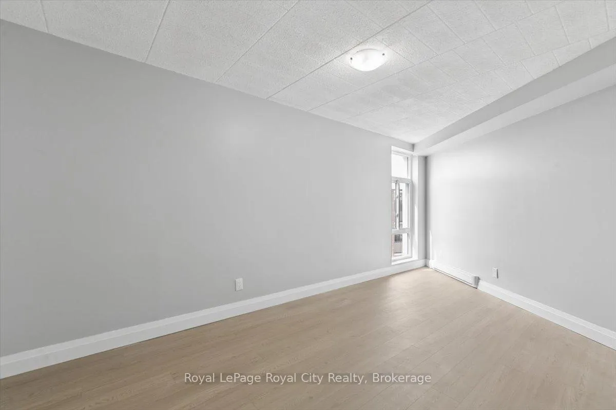 Photo 3 of Unit 512, 91 Conroy Crescent, Guelph, Dovercliffe Park/Old University — HOMEH