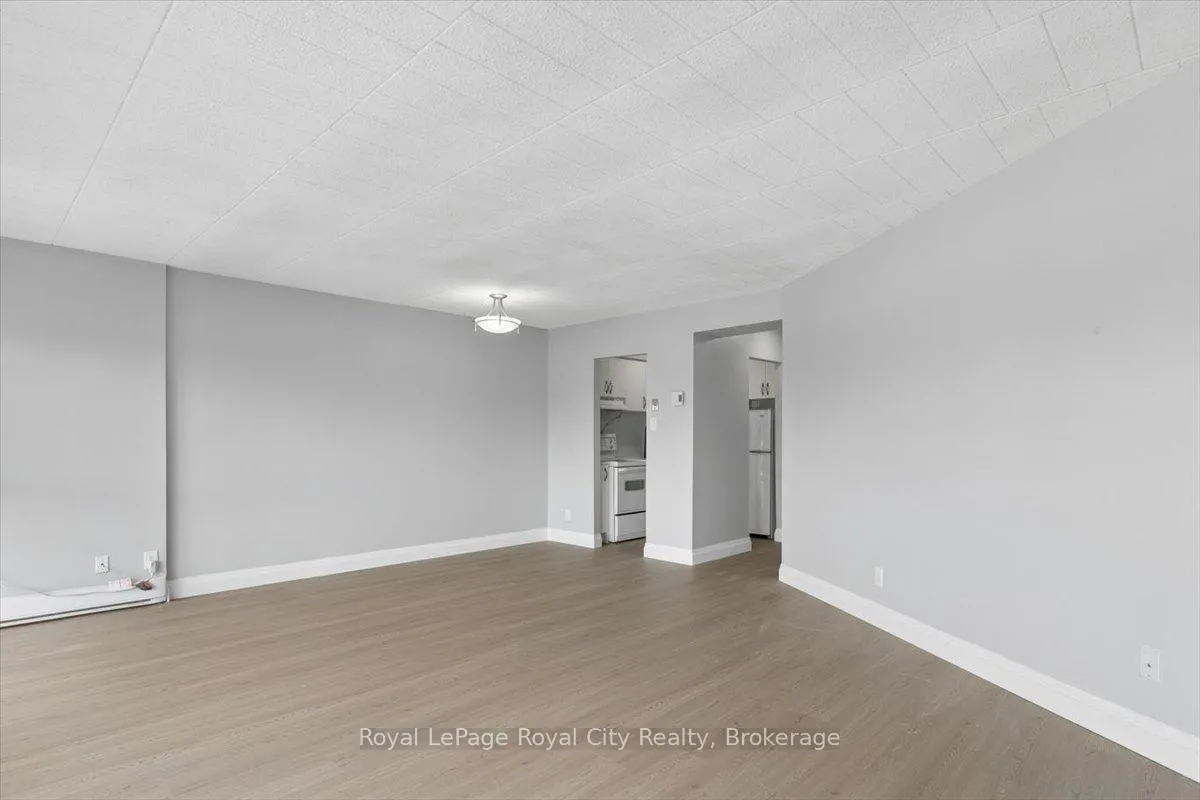 Photo 6 of Unit 512, 91 Conroy Crescent, Guelph, Dovercliffe Park/Old University — HOMEH