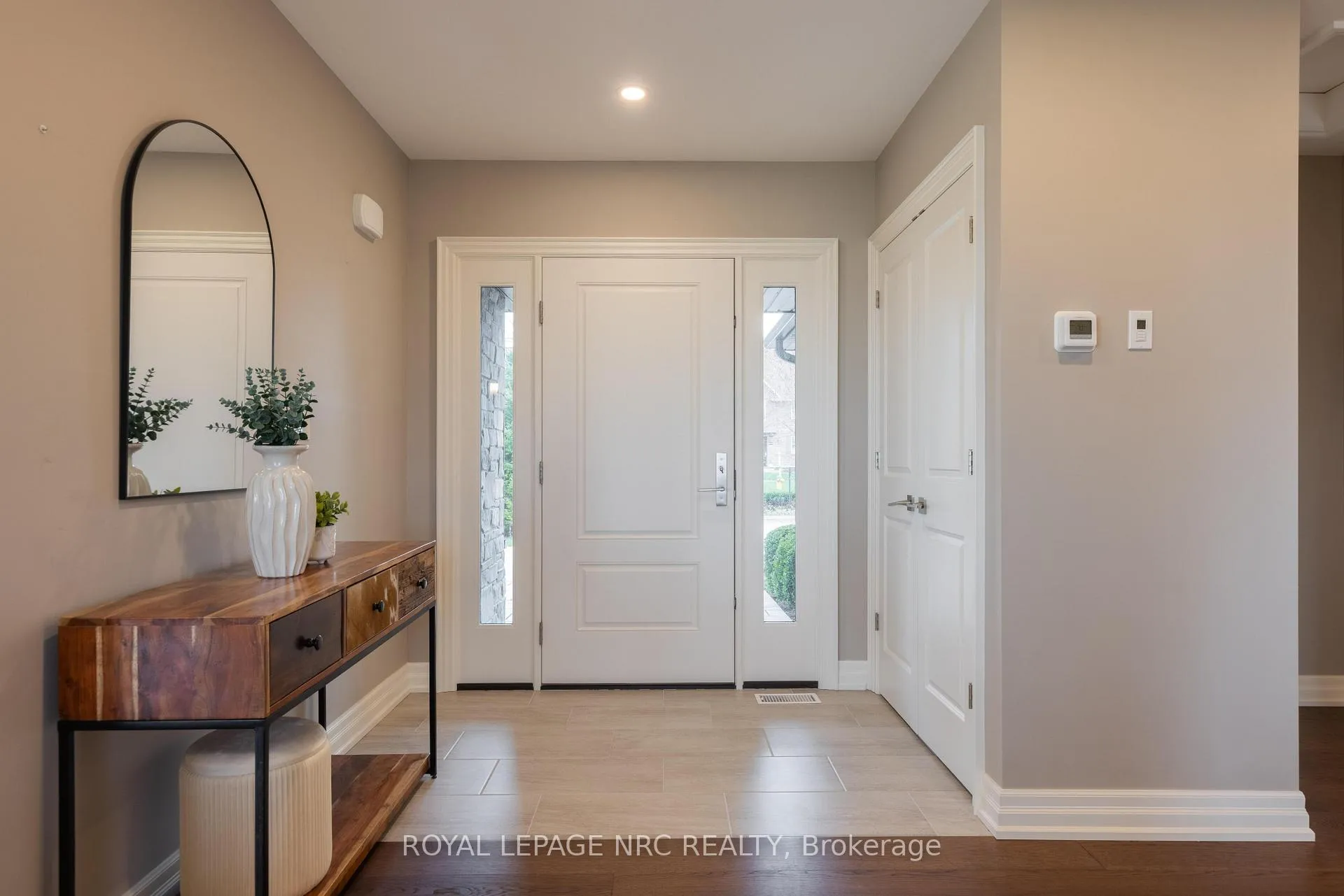 Photo 5 of 81 Simpson Road, St. Catharines, Lakeshore — HOMEH