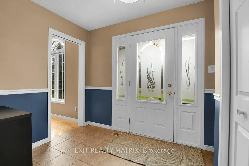Photo 4 of 4717 McNeely Road, Ottawa, Sarsfield/Bearbrook — HOMEH