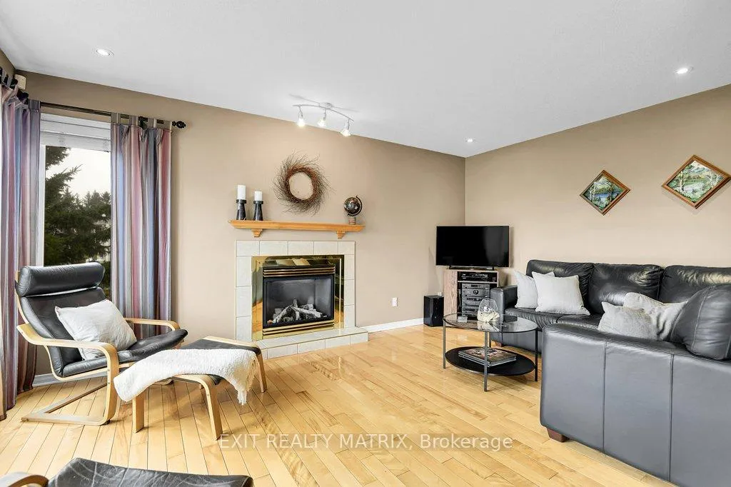 Photo 5 of 4717 McNeely Road, Ottawa, Sarsfield/Bearbrook — HOMEH