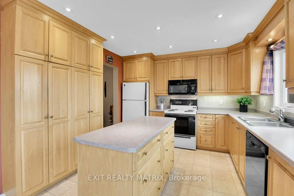 Photo 11 of 4717 McNeely Road, Ottawa, Sarsfield/Bearbrook — HOMEH