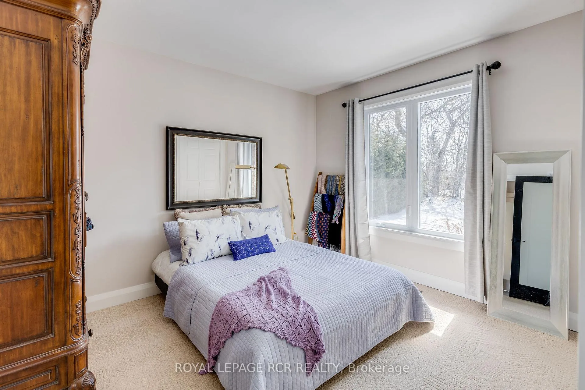 Photo 15 of 1 Lormik Drive, Uxbridge, Rural Uxbridge — HOMEH