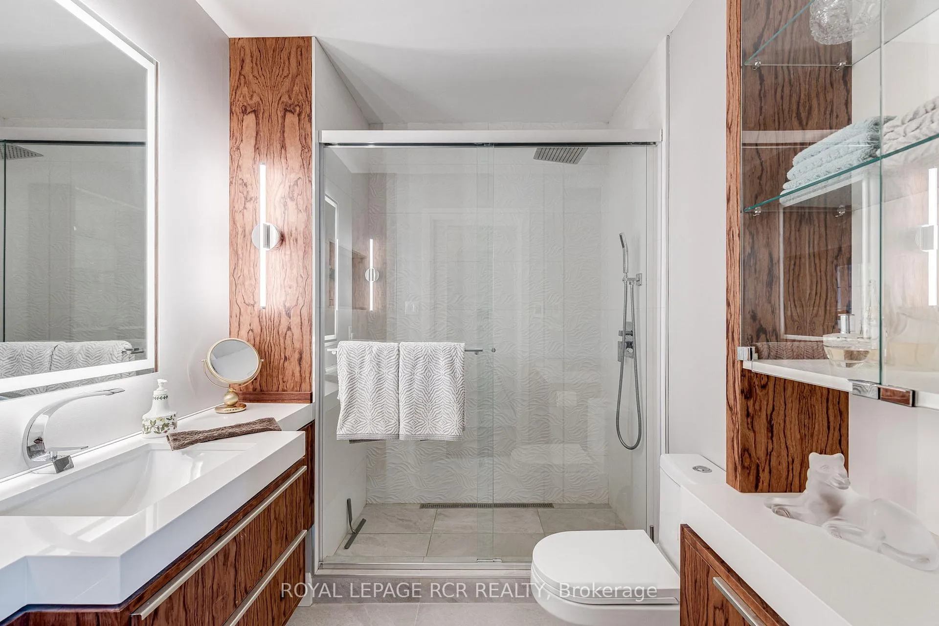 Photo 21 of 1 Lormik Drive, Uxbridge, Rural Uxbridge — HOMEH