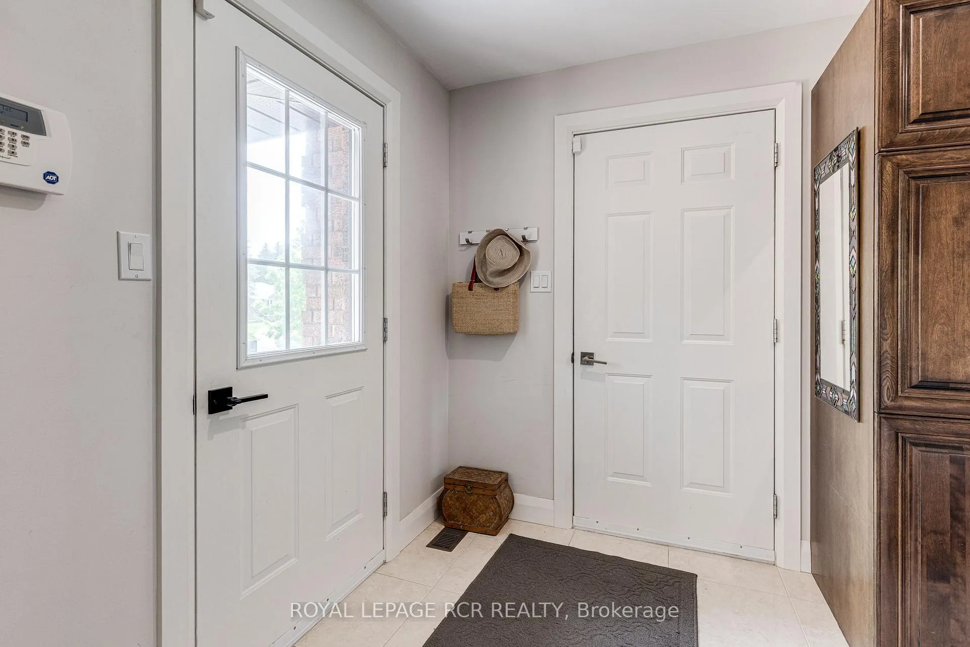 Photo 22 of 1 Lormik Drive, Uxbridge, Rural Uxbridge — HOMEH