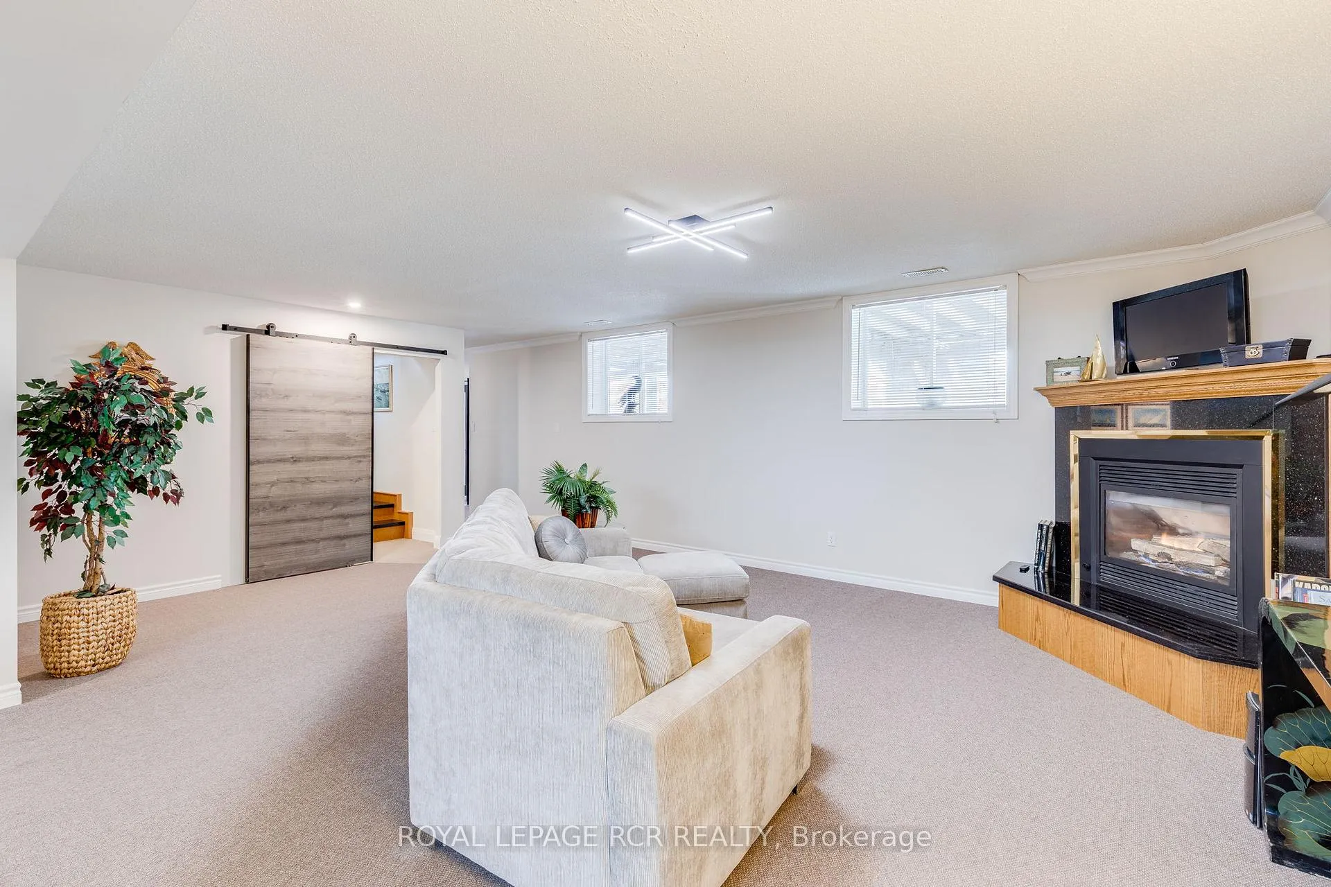 Photo 31 of 1 Lormik Drive, Uxbridge, Rural Uxbridge — HOMEH