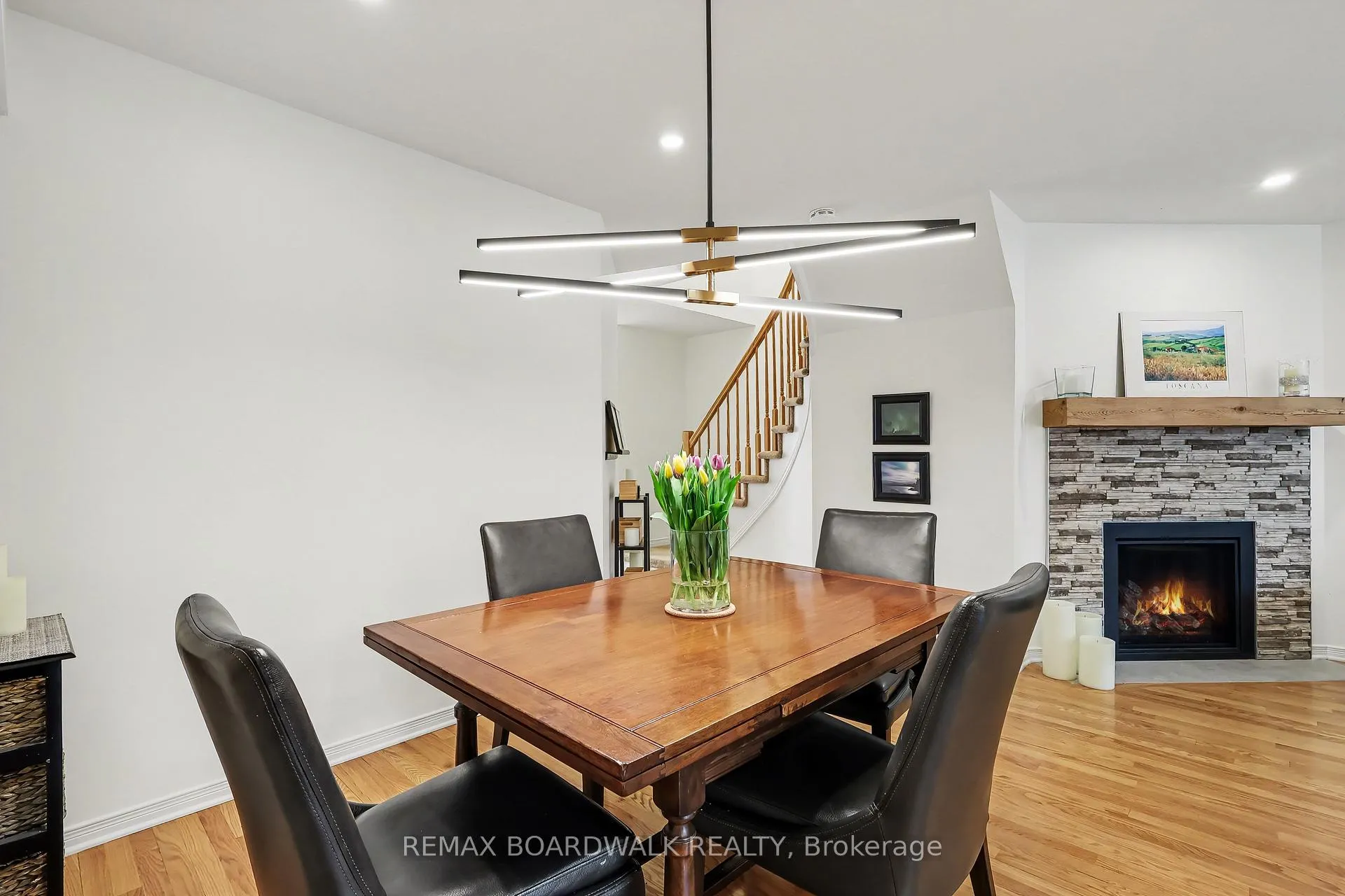 Photo 10 of 295 Meilleur Private, Ottawa, Vanier — HOMEH