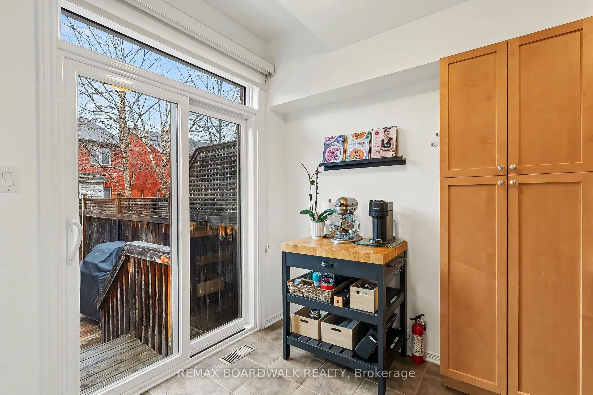Photo 17 of 295 Meilleur Private, Ottawa, Vanier — HOMEH