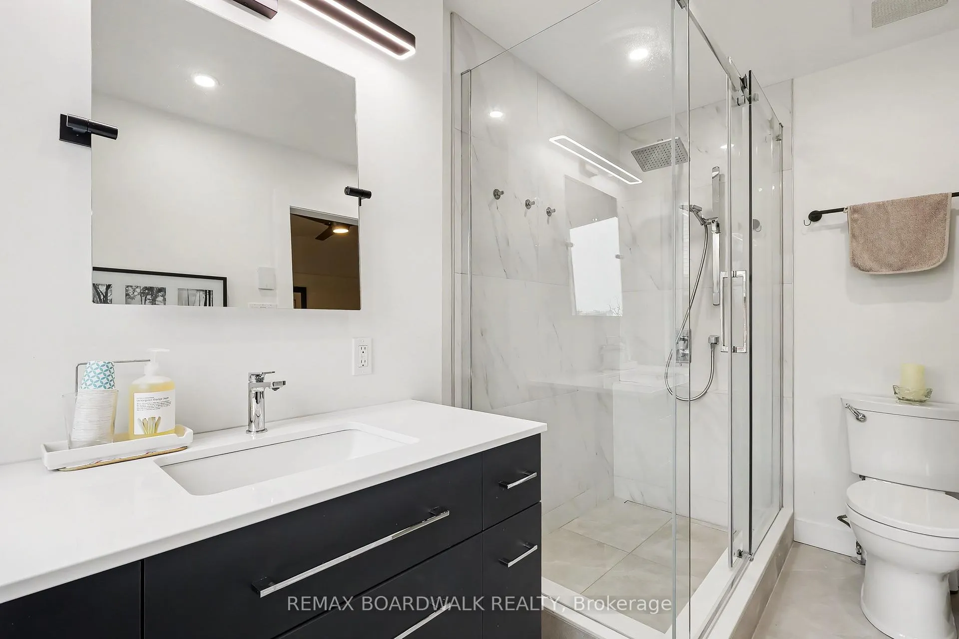 Photo 25 of 295 Meilleur Private, Ottawa, Vanier — HOMEH