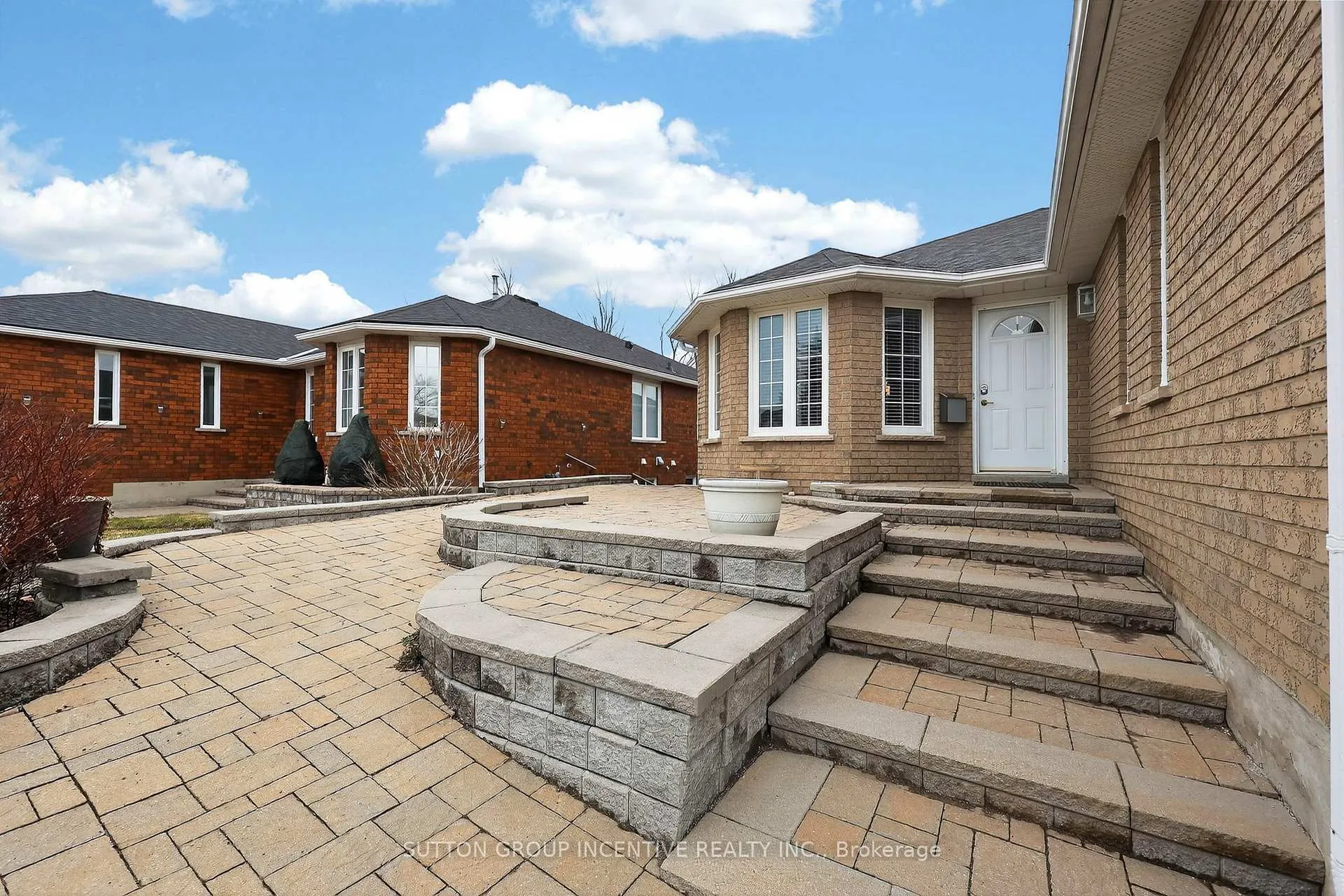 Photo 5 of 350 Cundles Road W, Barrie, Northwest — HOMEH