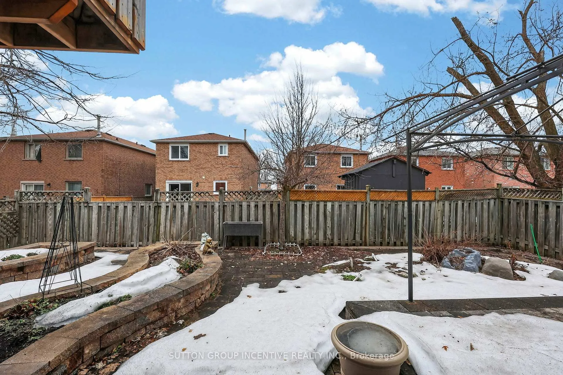 Photo 41 of 350 Cundles Road W, Barrie, Northwest — HOMEH