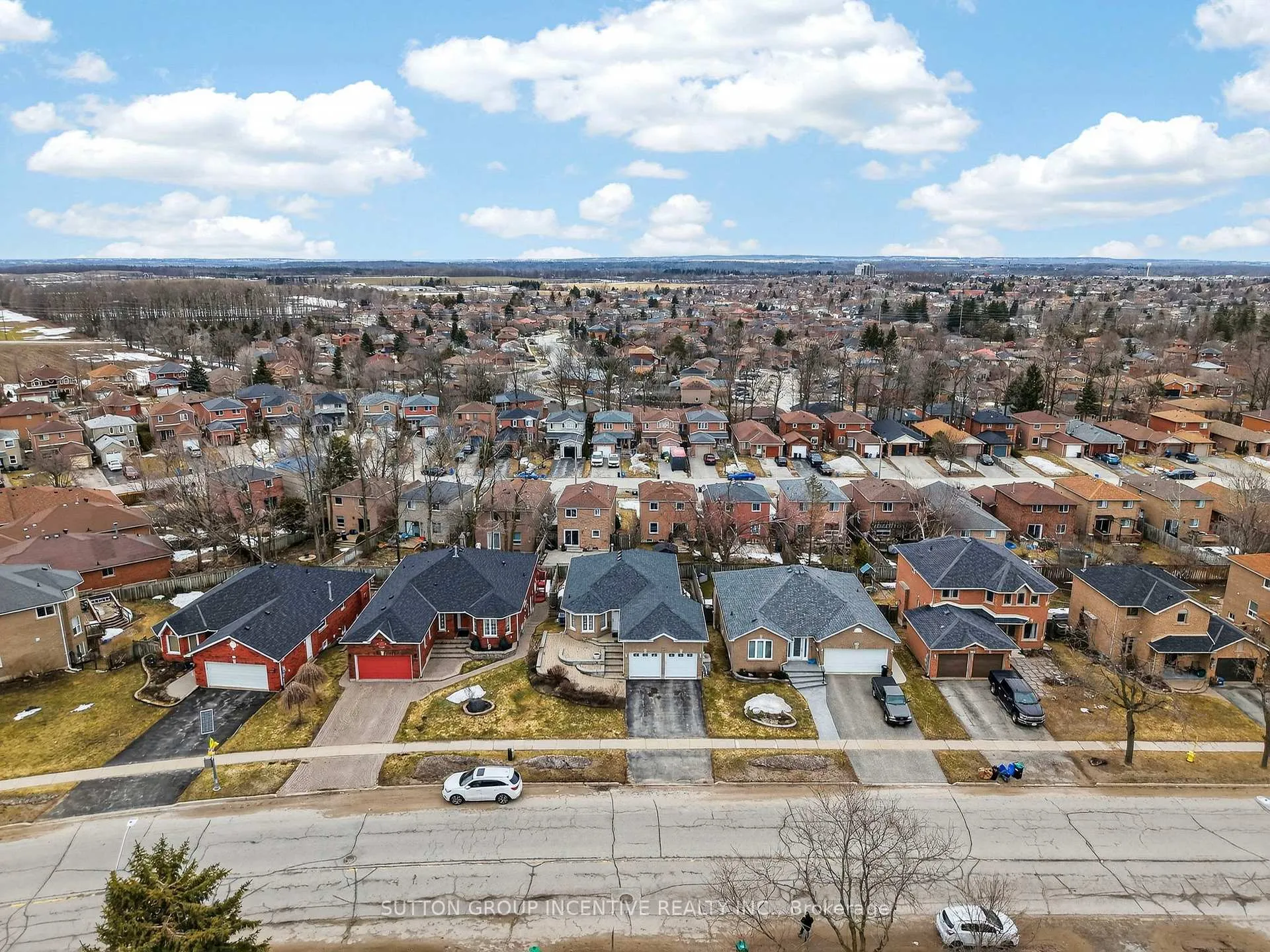 Photo 45 of 350 Cundles Road W, Barrie, Northwest — HOMEH