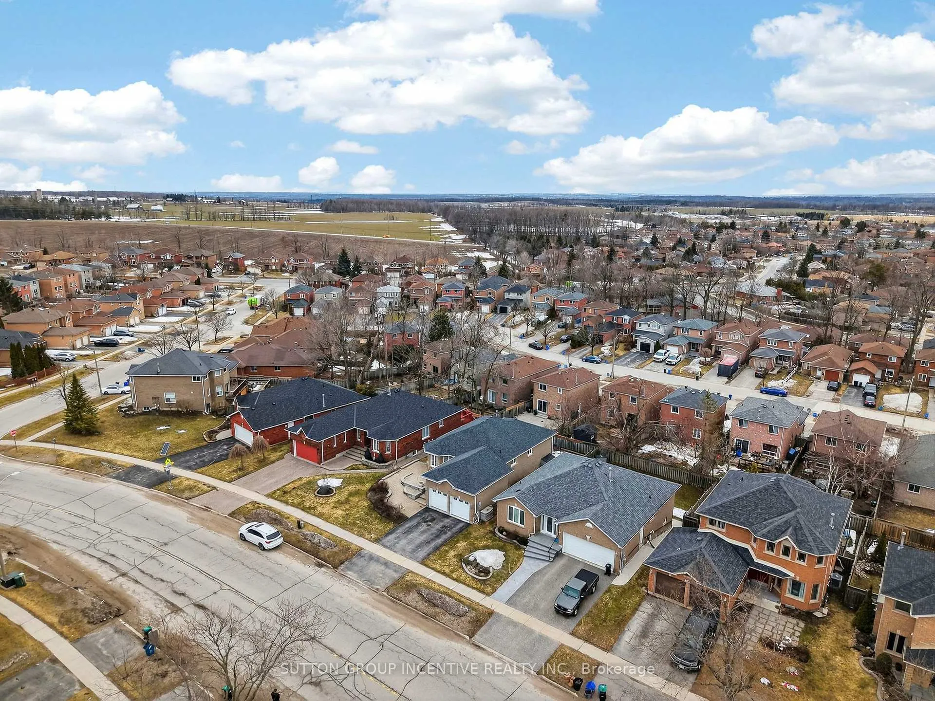 Photo 46 of 350 Cundles Road W, Barrie, Northwest — HOMEH