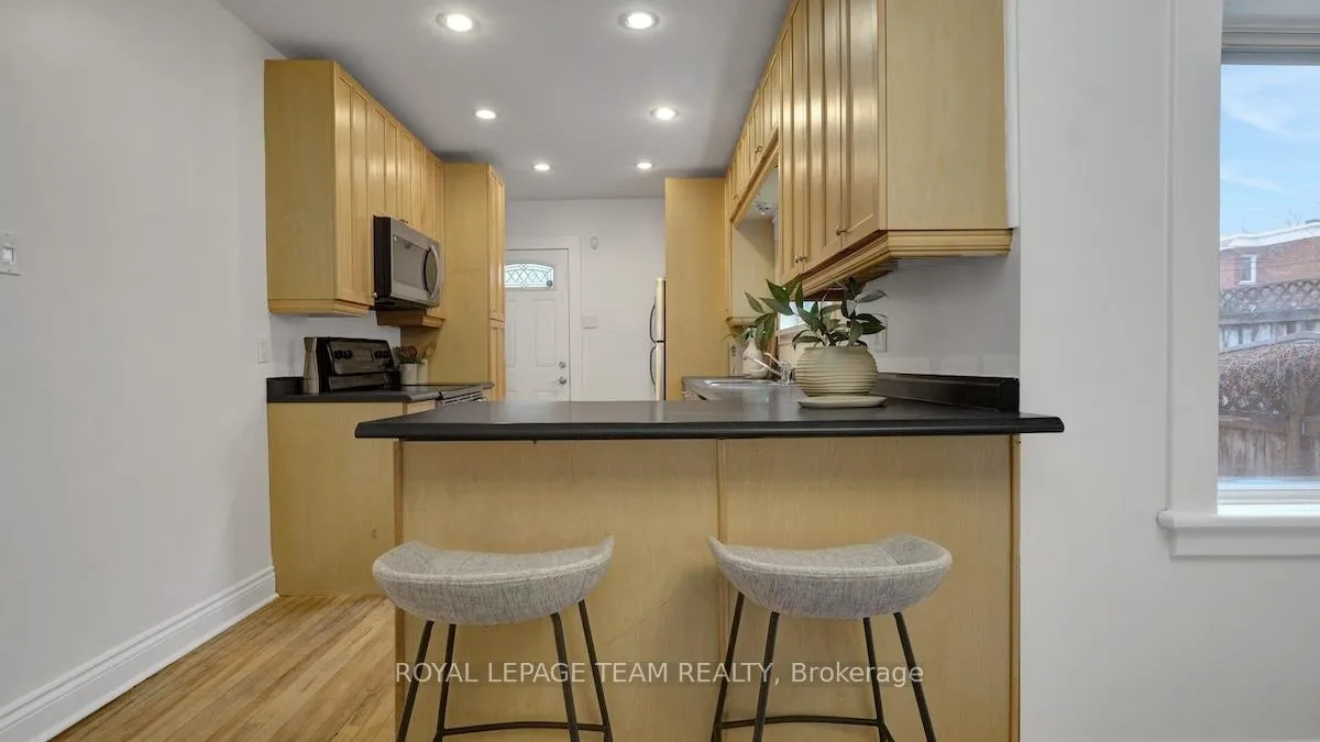 Photo 16 of 43 Beverley Avenue, Ottawa, Hintonburg — HOMEH