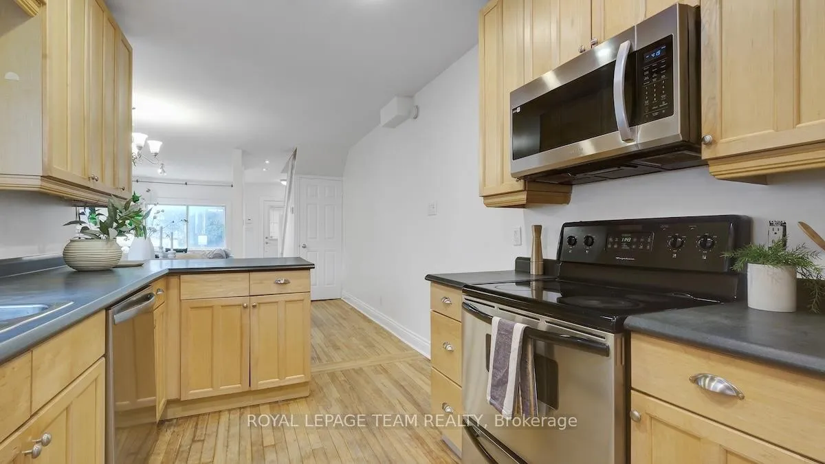 Photo 21 of 43 Beverley Avenue, Ottawa, Hintonburg — HOMEH