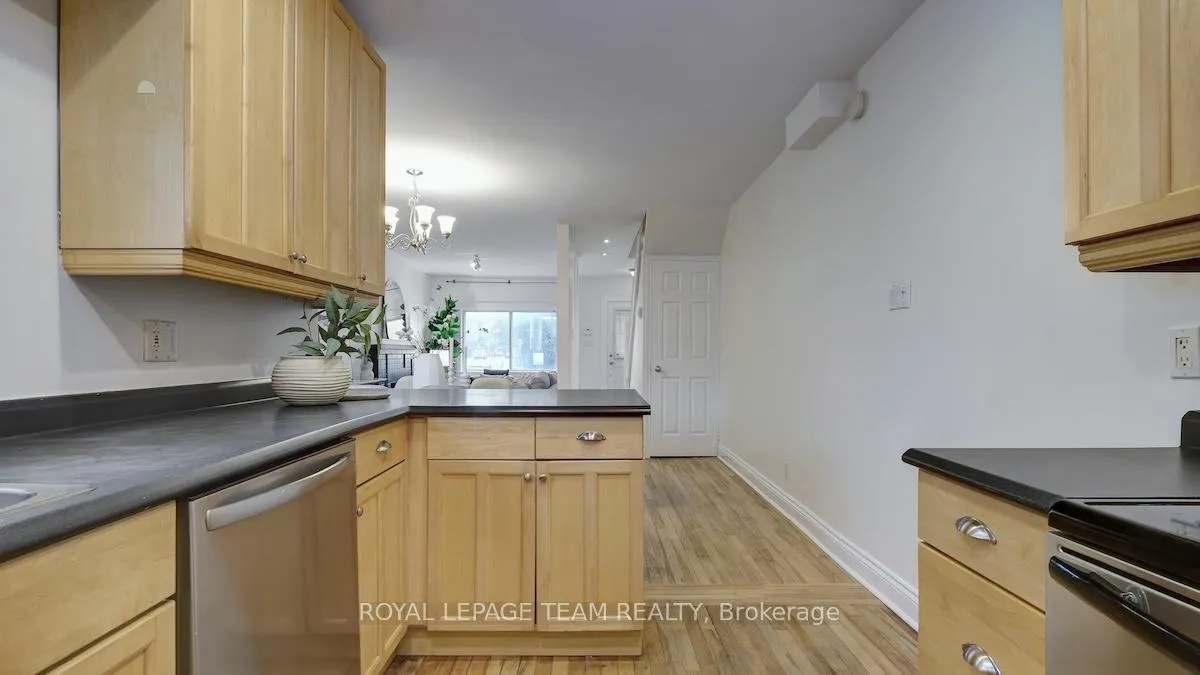 Photo 22 of 43 Beverley Avenue, Ottawa, Hintonburg — HOMEH