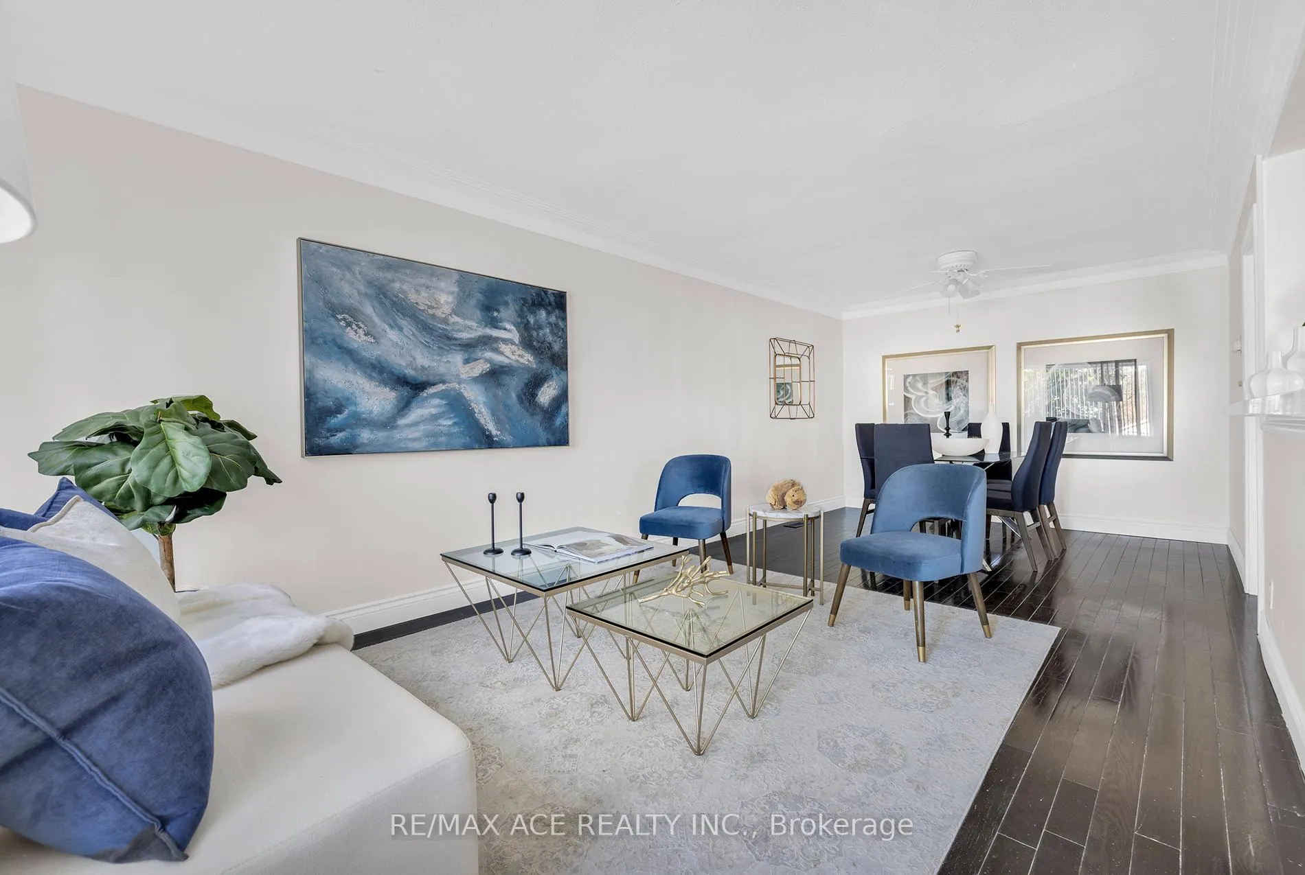 Photo 2 of 54 S Woodrow Boulevard, Scarborough, Birchcliffe-Cliffside — HOMEH