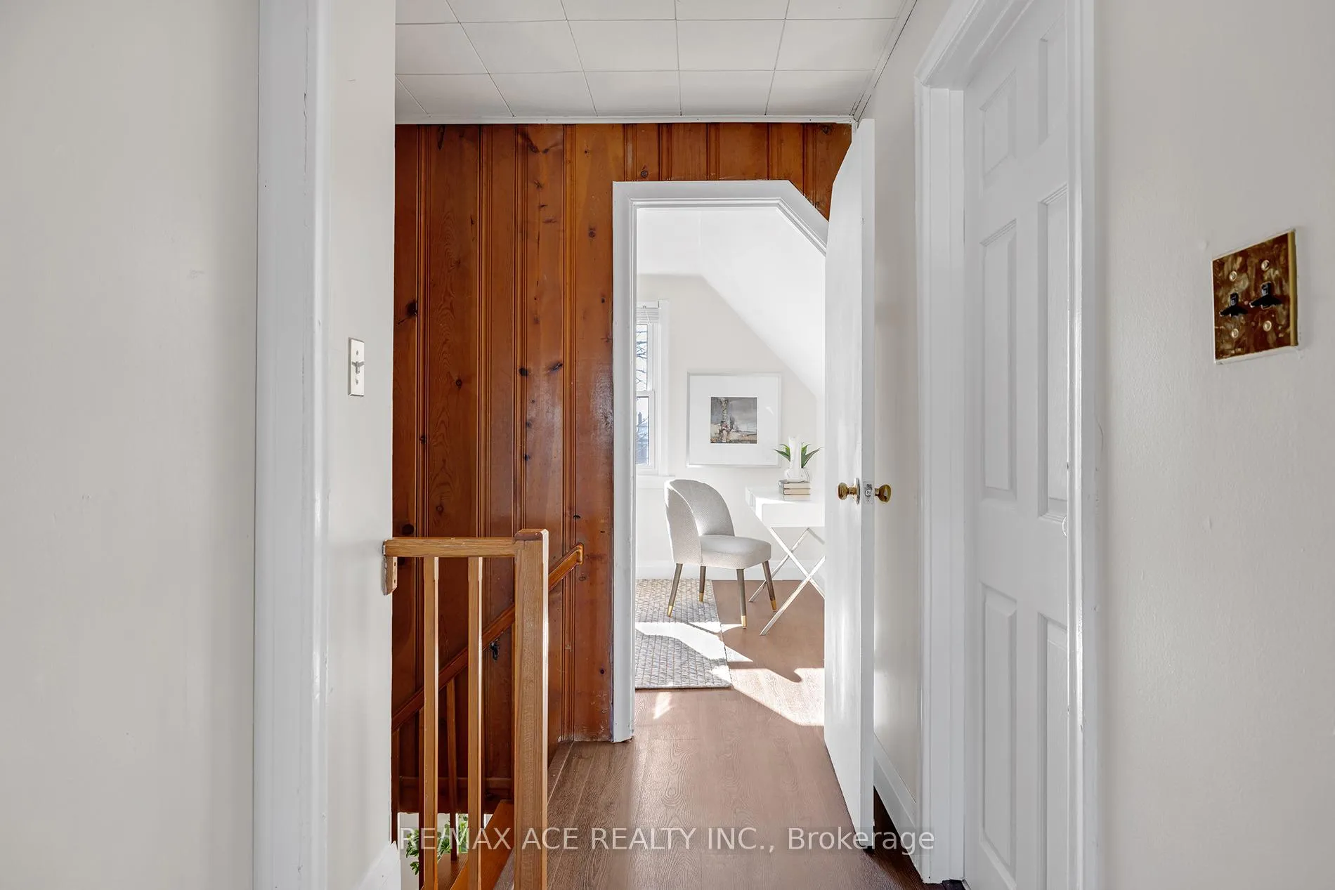Photo 29 of 54 S Woodrow Boulevard, Scarborough, Birchcliffe-Cliffside — HOMEH