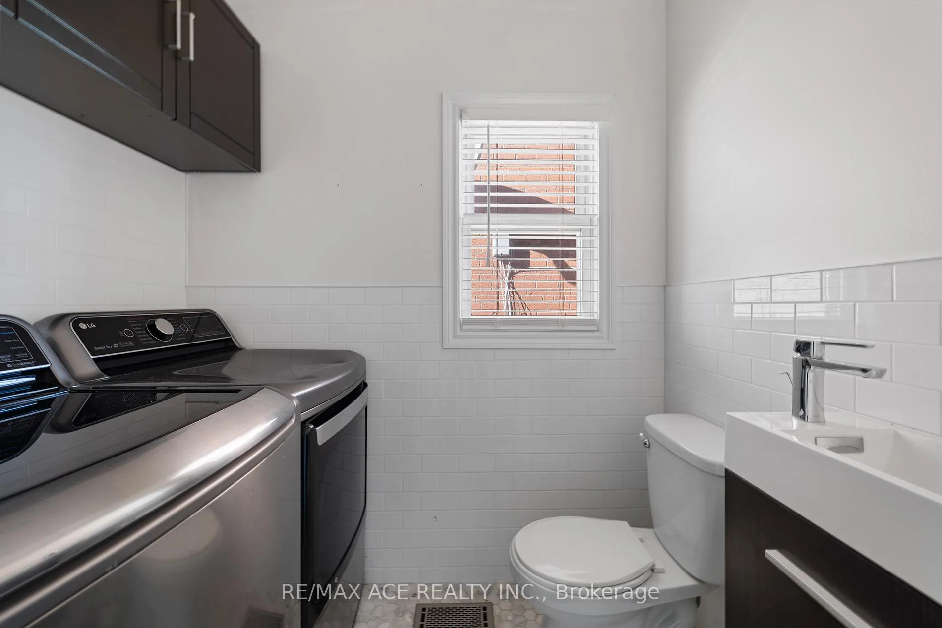 Photo 36 of 54 S Woodrow Boulevard, Scarborough, Birchcliffe-Cliffside — HOMEH