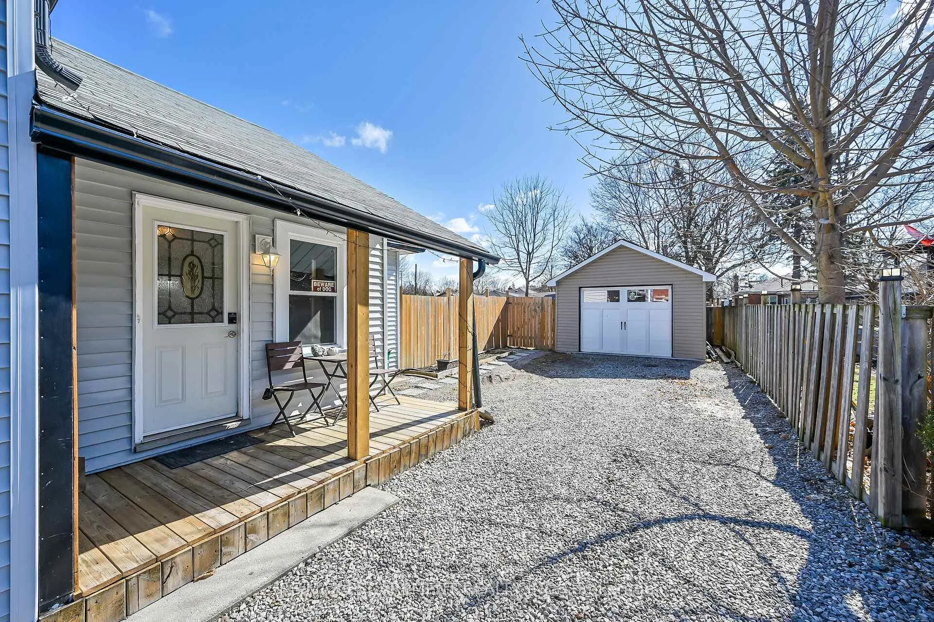 Photo 4 of 46 Walnut Street, Brantford — HOMEH