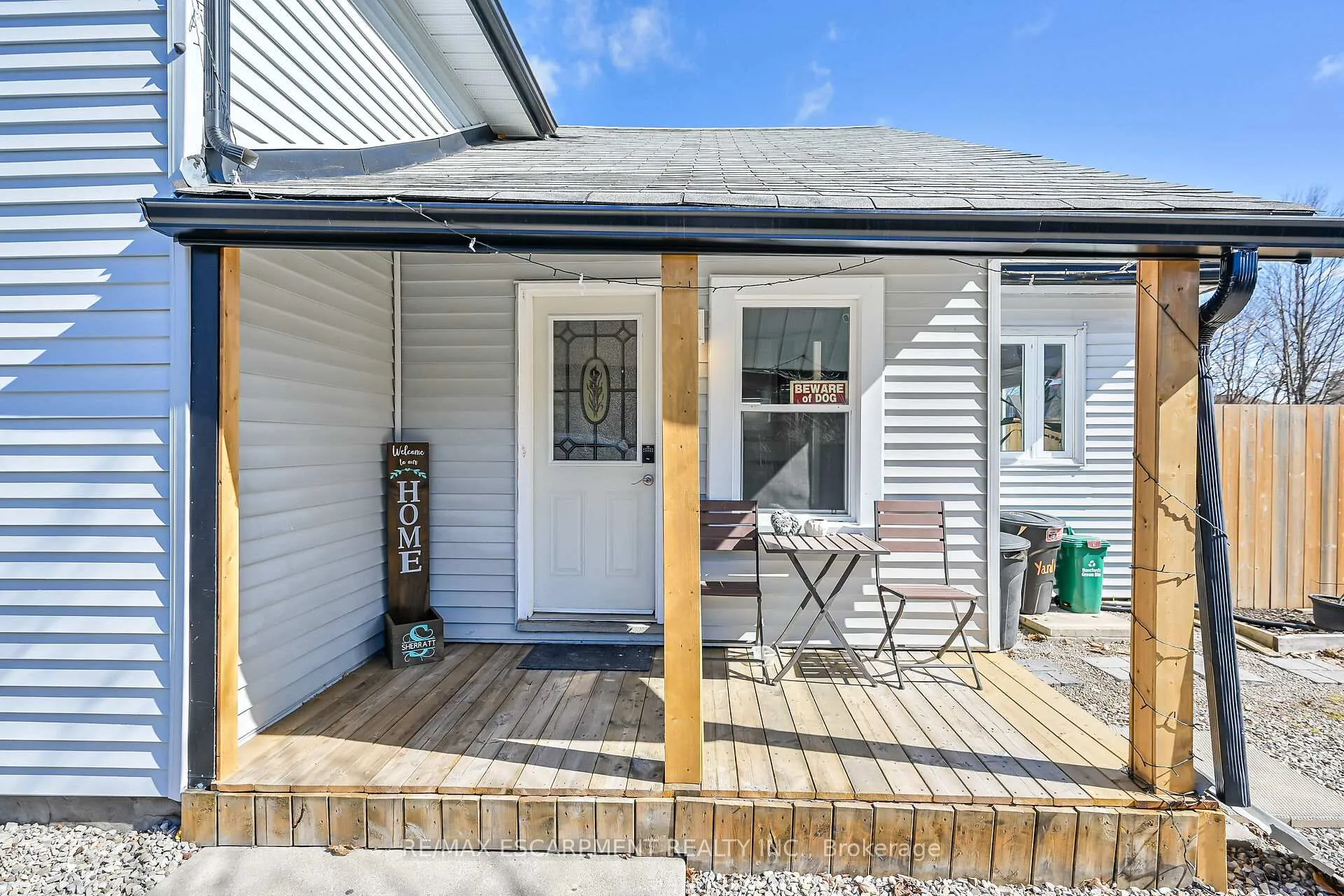 Photo 6 of 46 Walnut Street, Brantford — HOMEH