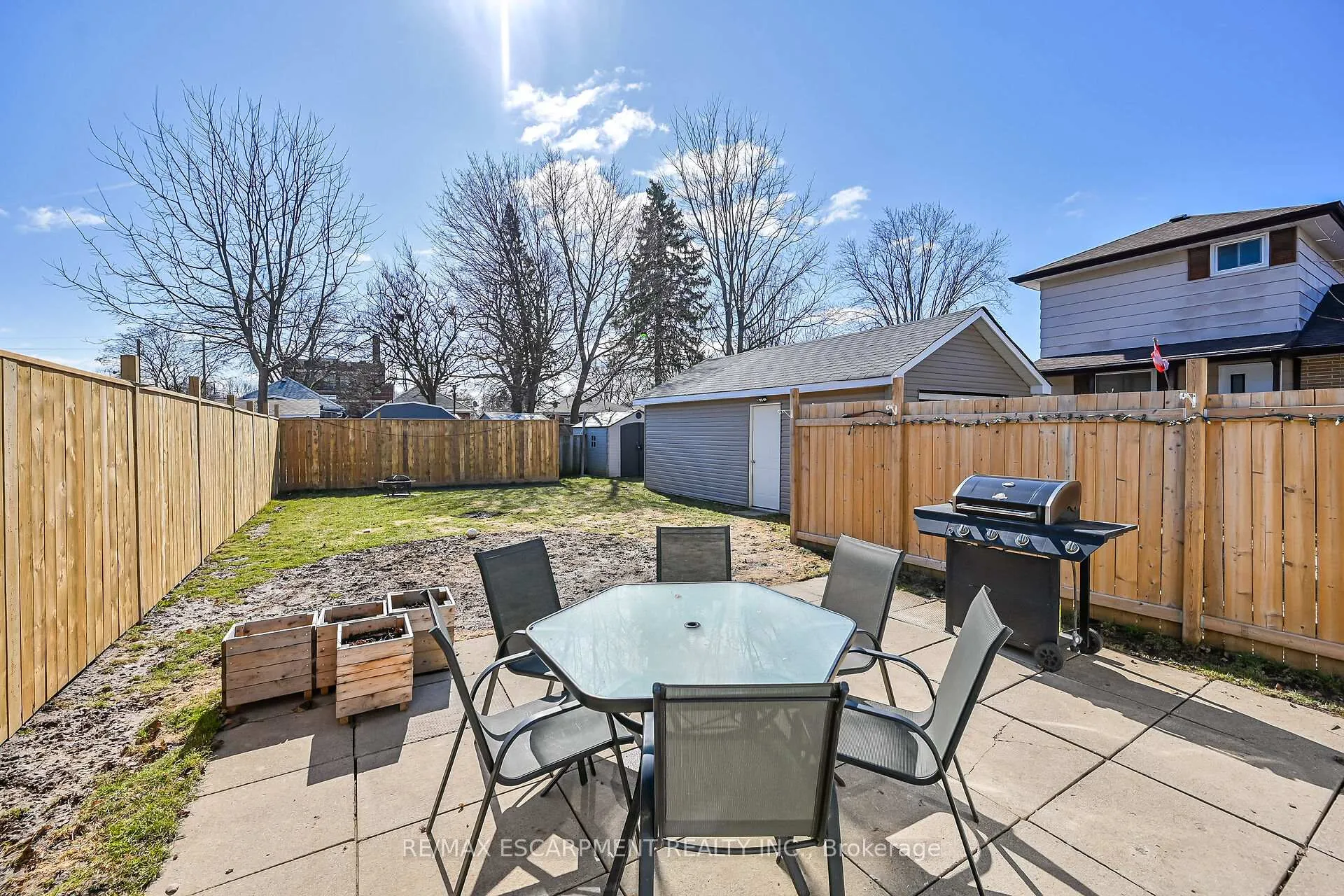 Photo 36 of 46 Walnut Street, Brantford — HOMEH