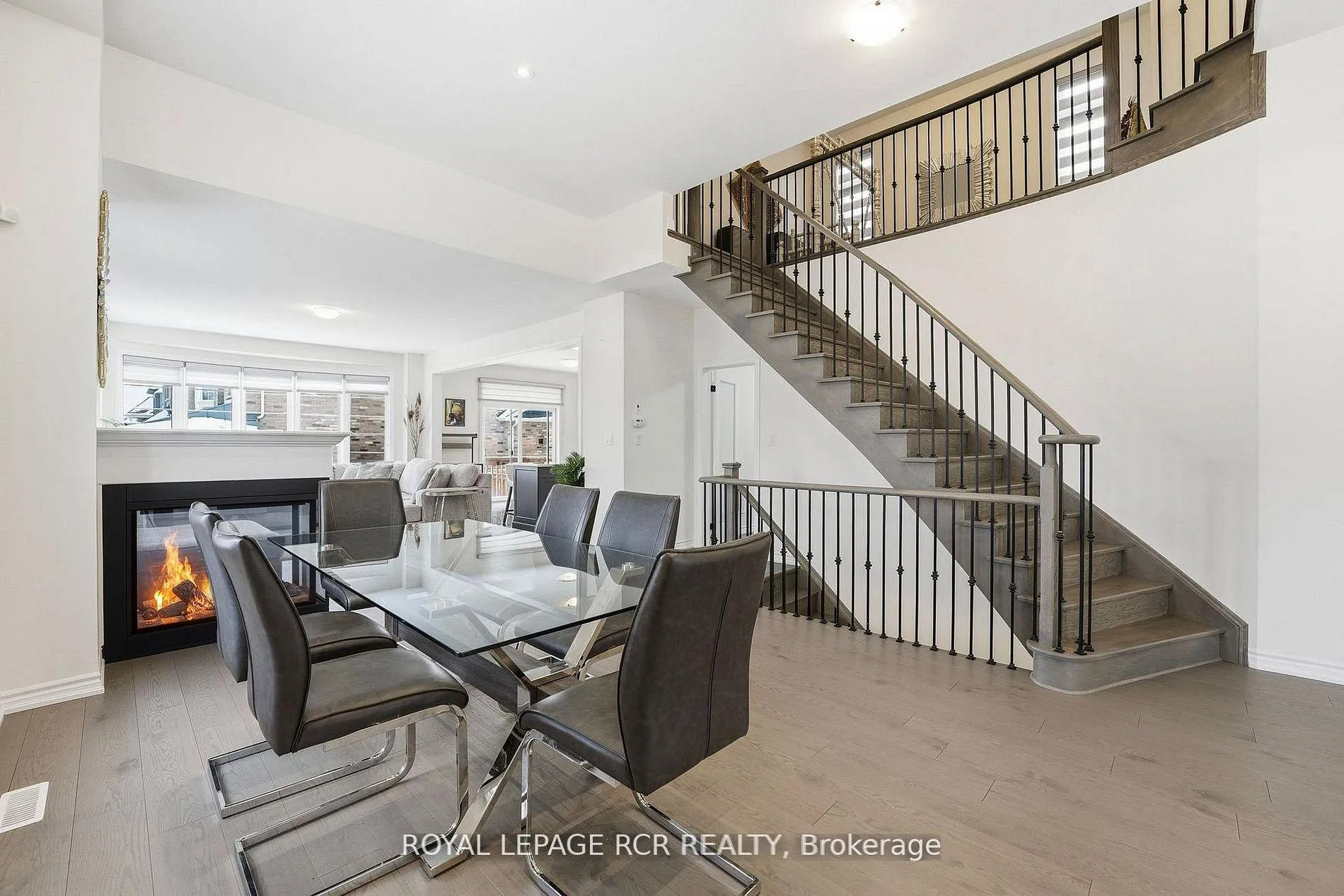 Photo 4 of 20 Morley Crescent, Whitby, Rolling Acres — HOMEH