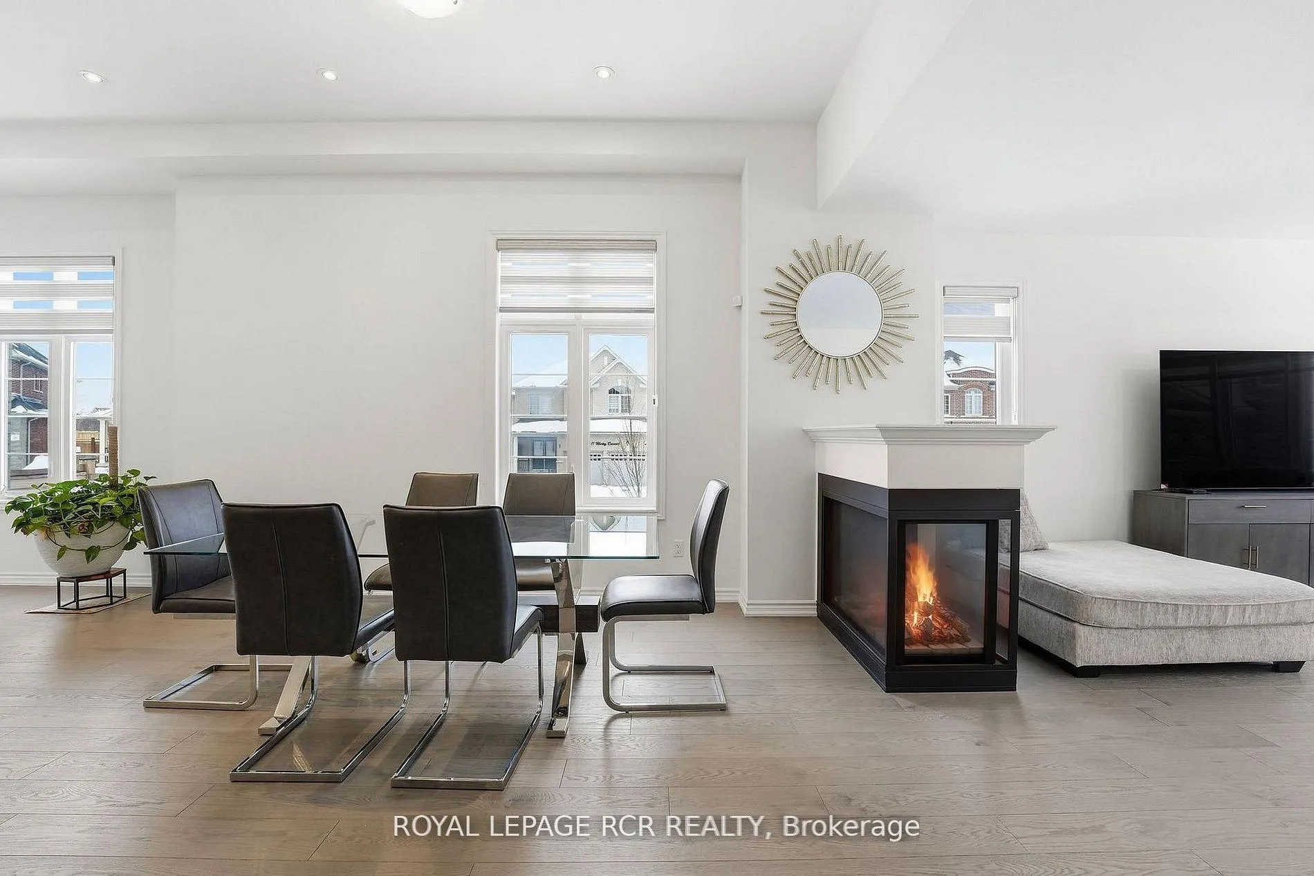 Photo 5 of 20 Morley Crescent, Whitby, Rolling Acres — HOMEH