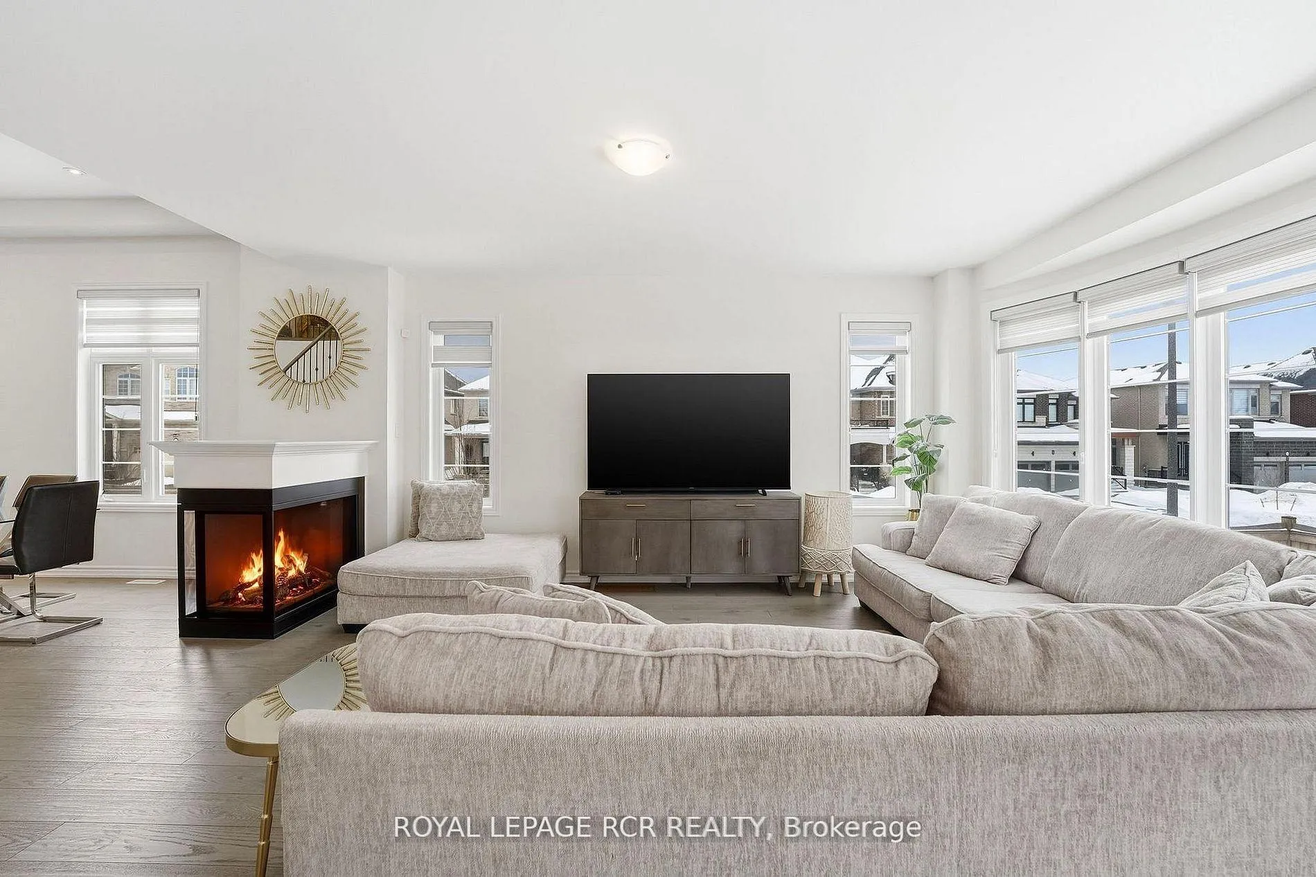 Photo 8 of 20 Morley Crescent, Whitby, Rolling Acres — HOMEH